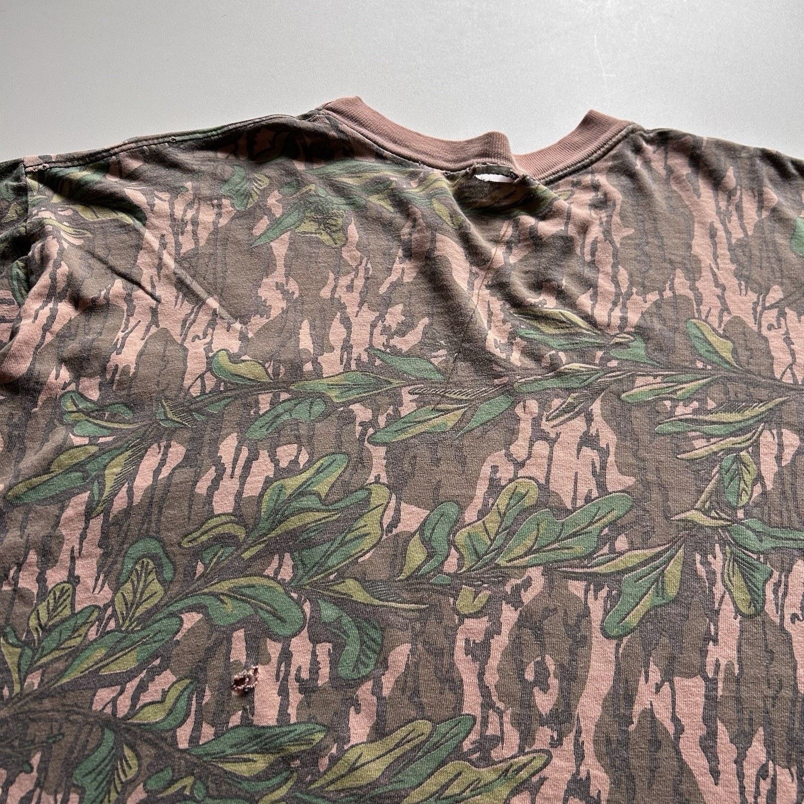 Realtree Vintage 90s Real Tree Bark Camo Pocket T Shirt Large Boxy Size US L / EU 52-54 / 3 - 7 Thumbnail