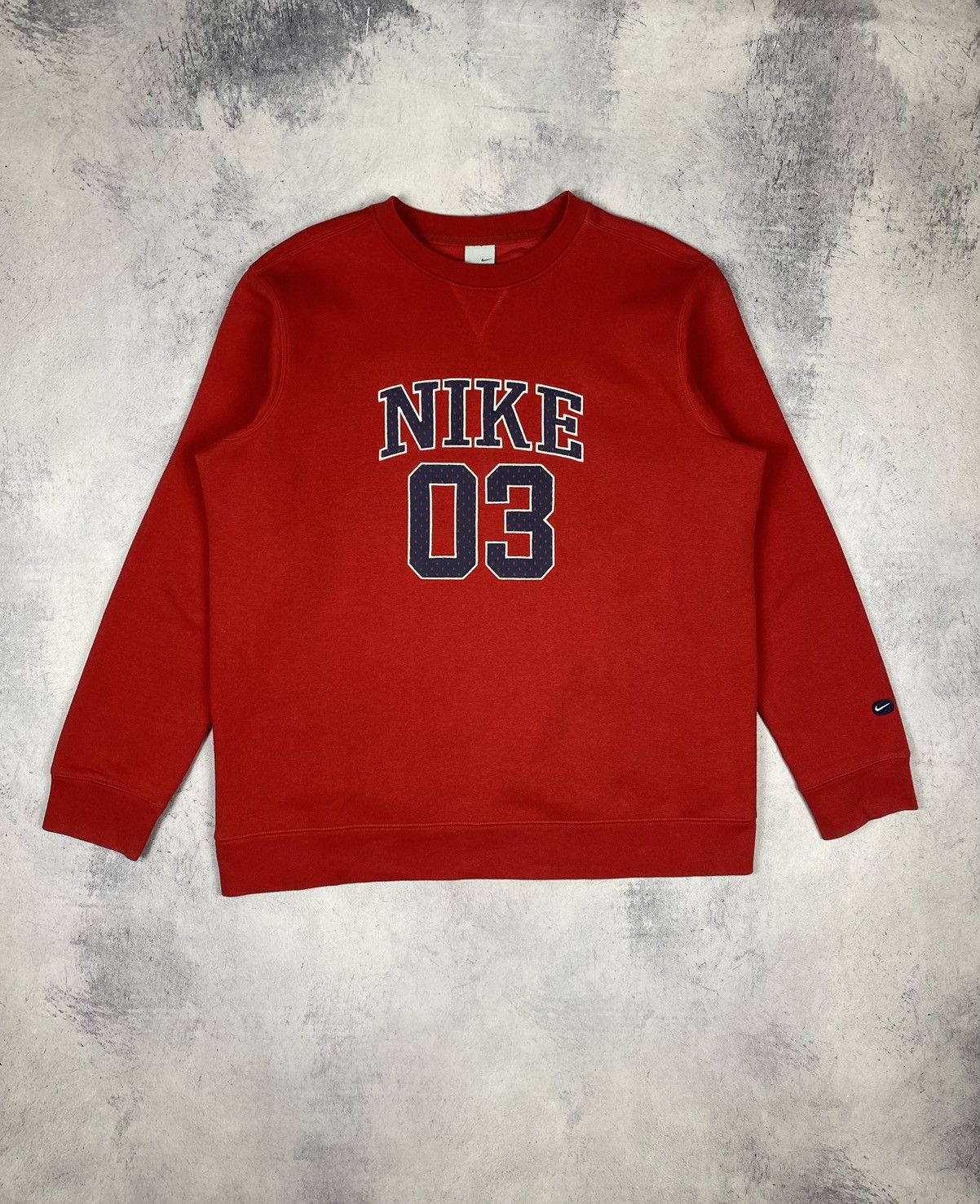 Nike × Vintage Vintage 00s Nike Big Logo Y2K Streetwear Sweatshirt Size US L / EU 52-54 / 3 - 2 Thumbnail
