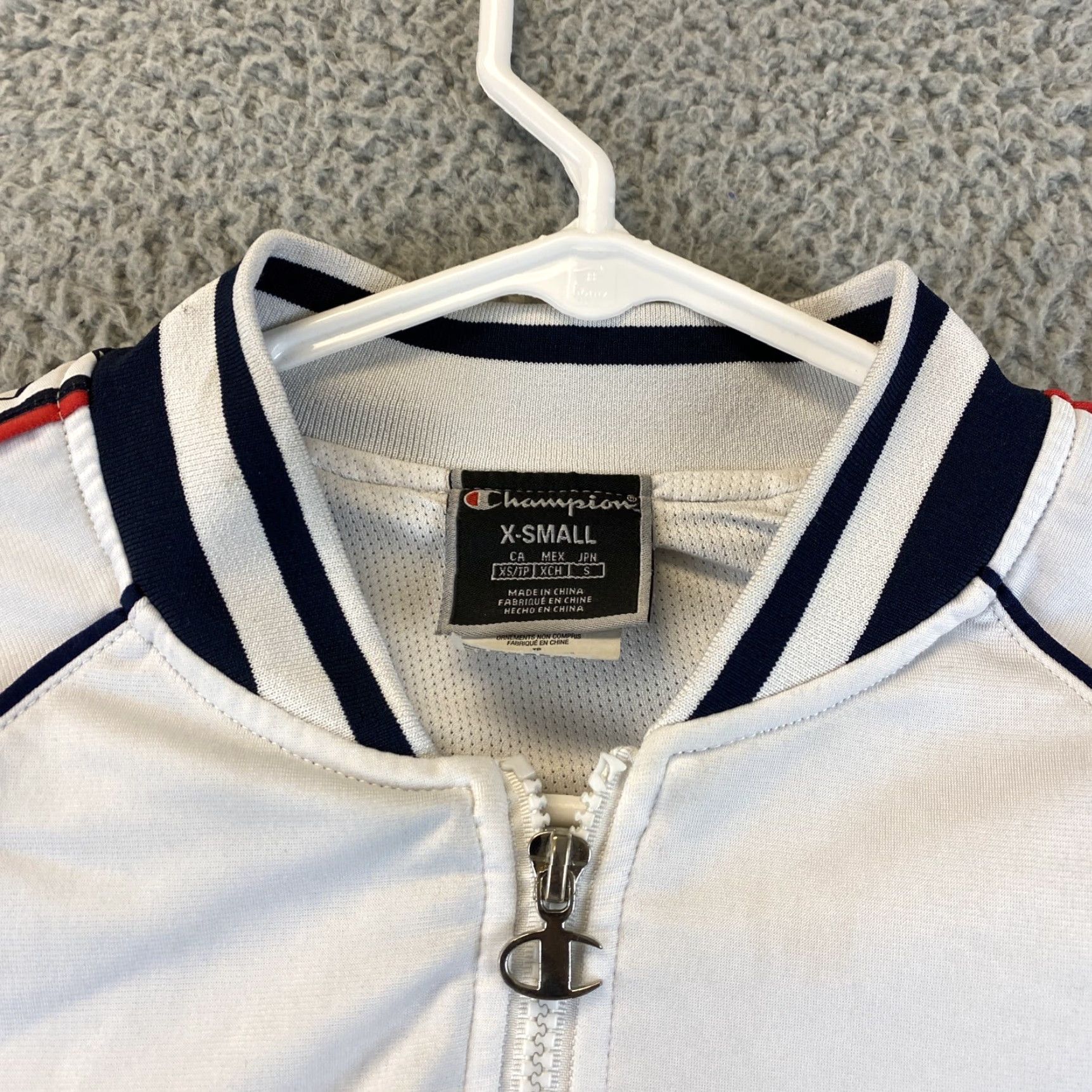 Champion Champion Jacket Womens XS Zip Up Long Sleeve Cropped Spell Out White Red Full Zip Size XS / US 0-2 / IT 36-38 - 4 Thumbnail