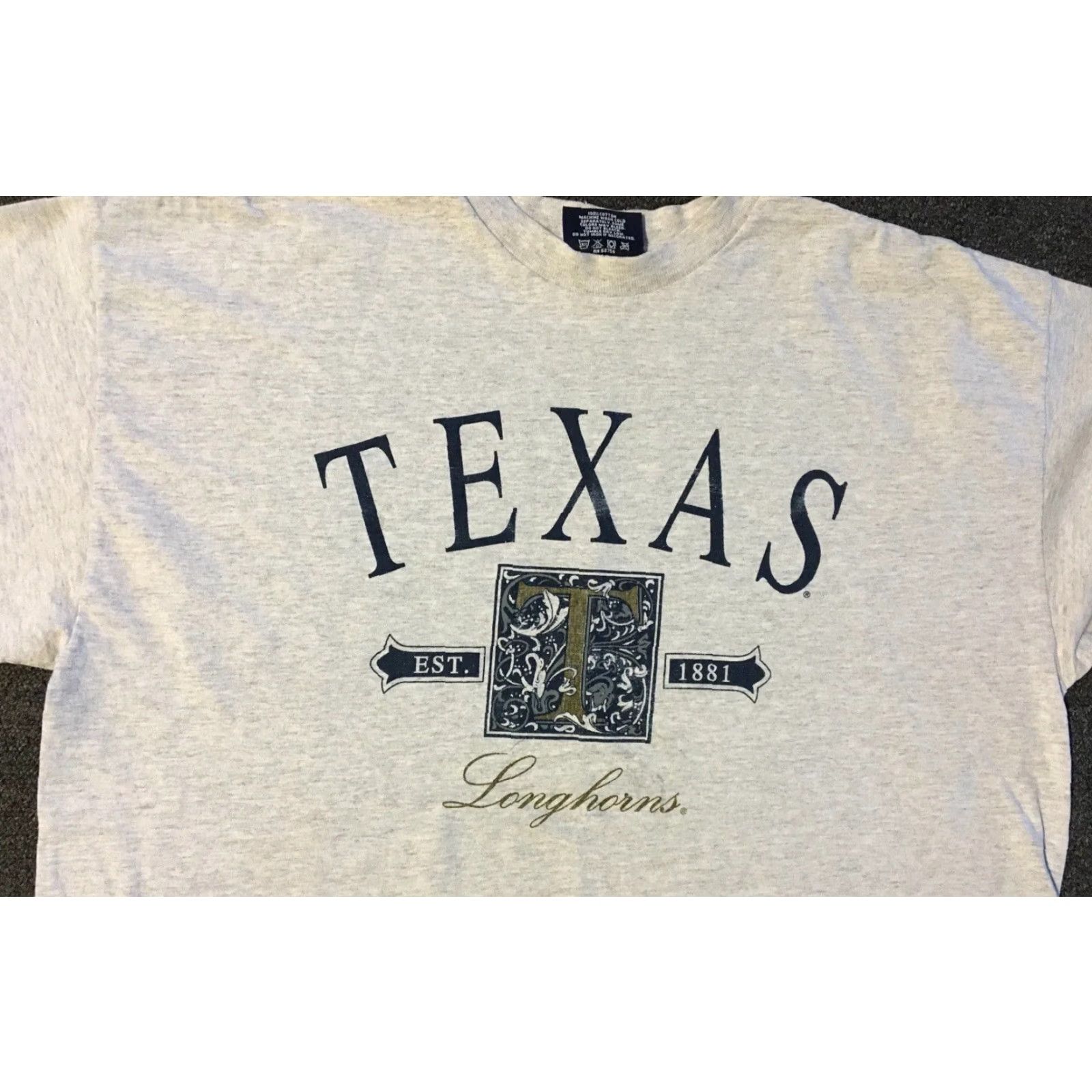 Vintage VINTAGE 90s University Of Texas Faded Distress Shirt XL USA School Track Grunge T-Shirt Mens Grey Size US XL / EU 56 / 4 - 4 Thumbnail