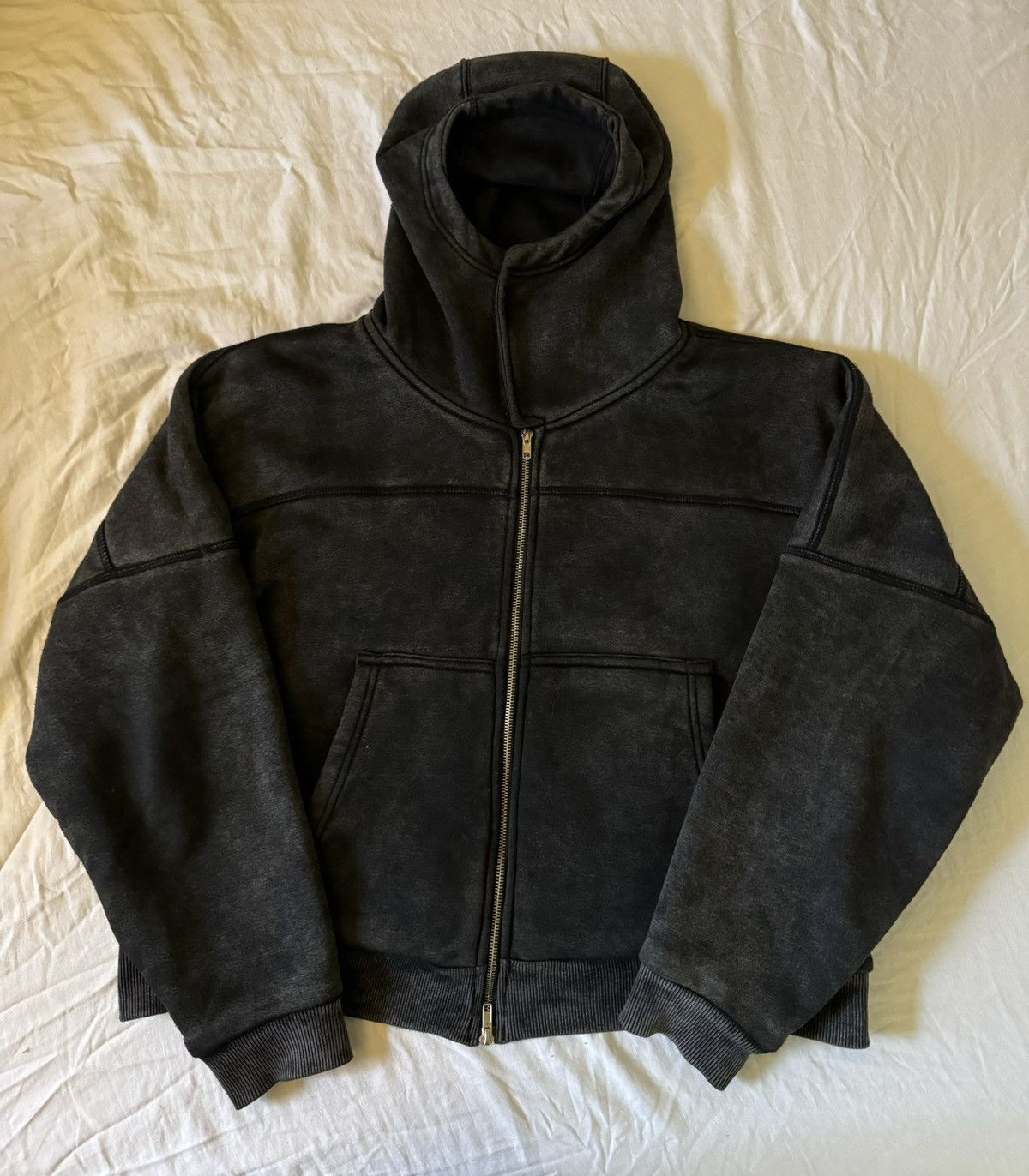 image of Avant Garde By Esai Heavy Zip Up Size L in Black, Men's