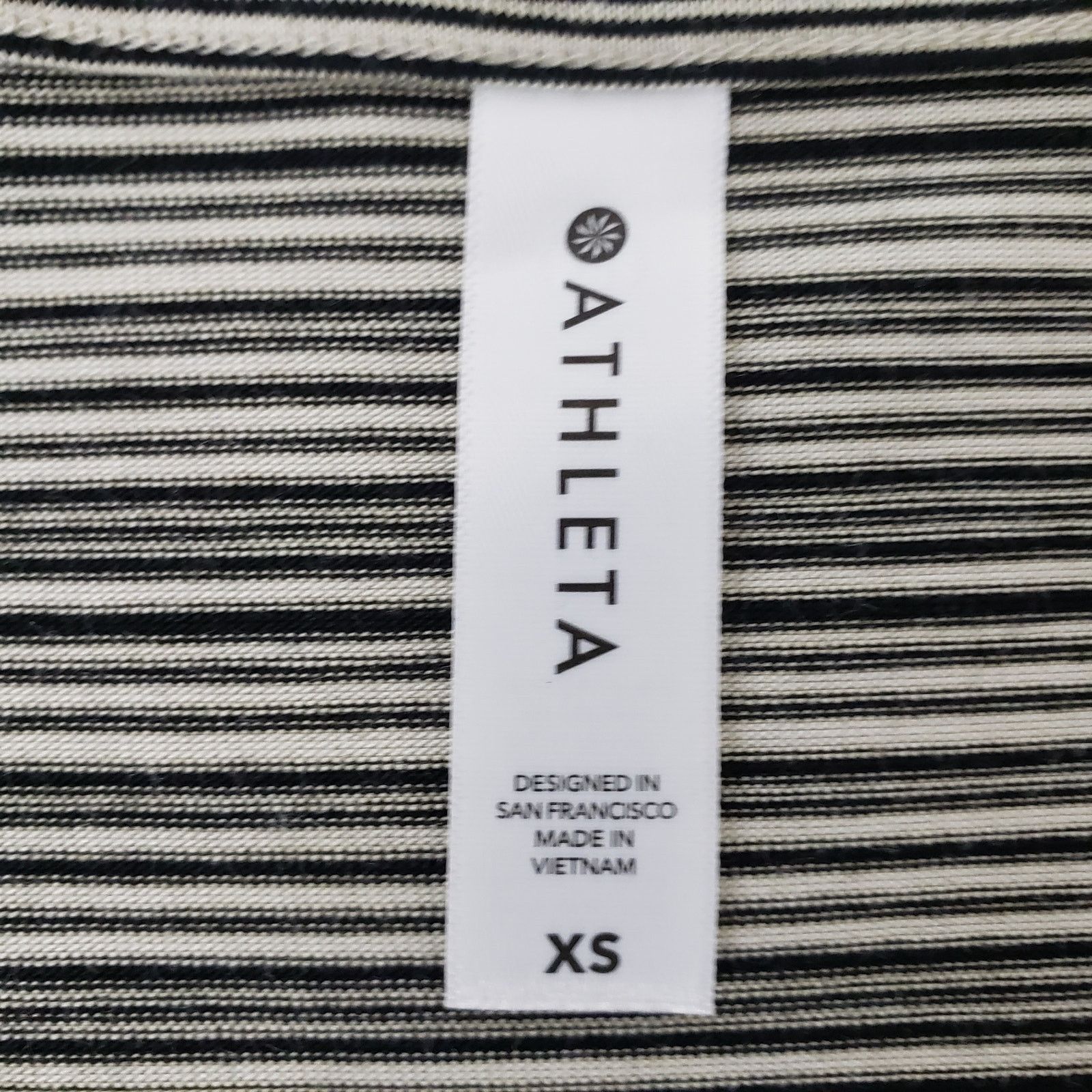 Athleta Athleta Cloudlight Stratus Striped Top In Whisper Stripe XS Size XS / US 0-2 / IT 36-38 - 11 Thumbnail