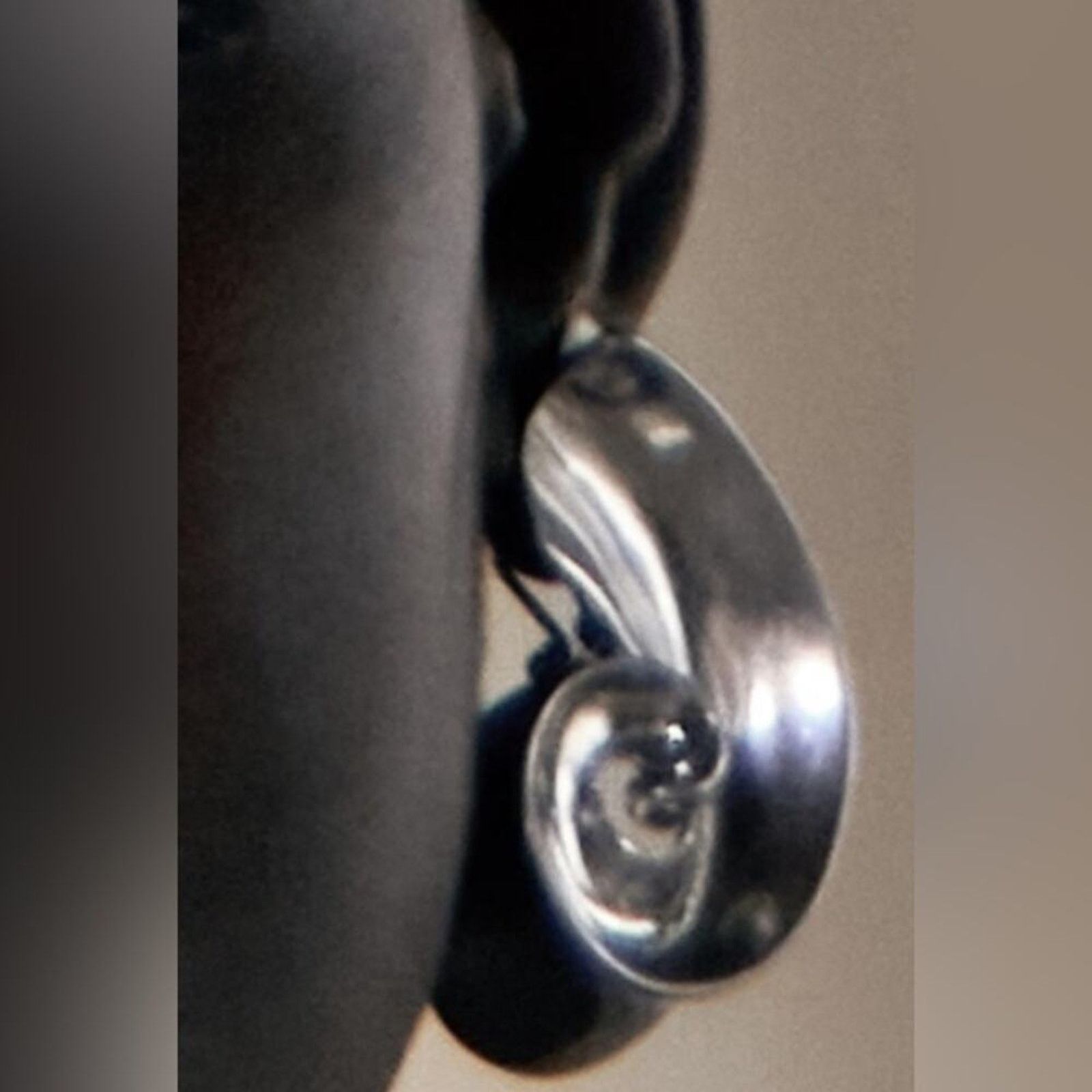 Zara NWT -.zara SEMI-CIRCULAR HOOP EARRINGS Size ONE SIZE - 1 Thumbnail