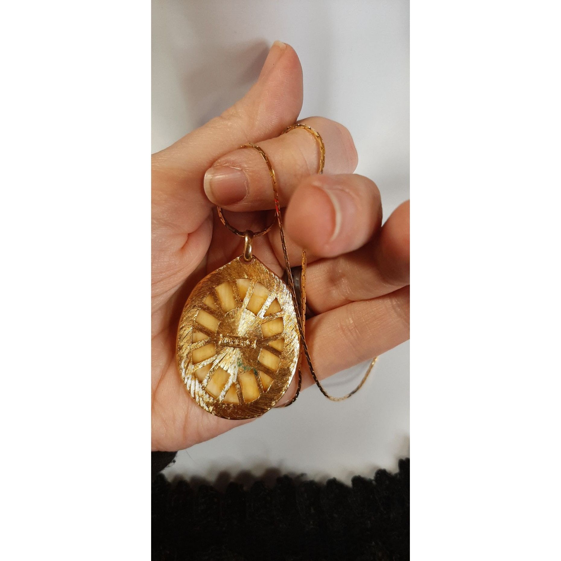 Other Vintage Napier Cream Stone Cabochon Pendant Necklace On Gold Size ONE SIZE - 2 Thumbnail