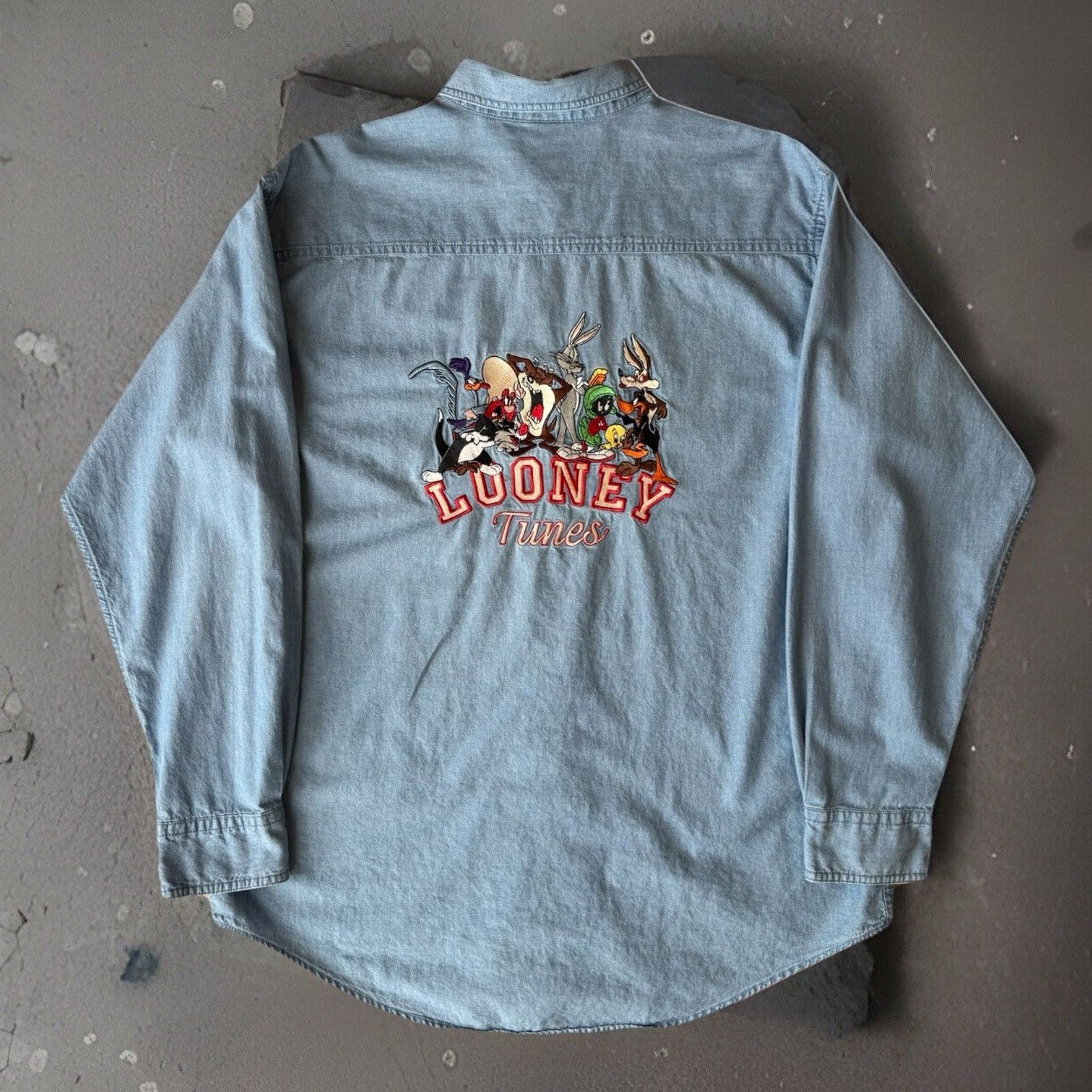 Vintage × Warner Bros Vintage Looney Tunes Shirt M Blue Chambray Button Up 90s Size US M / EU 48-50 / 2 - 1 Thumbnail