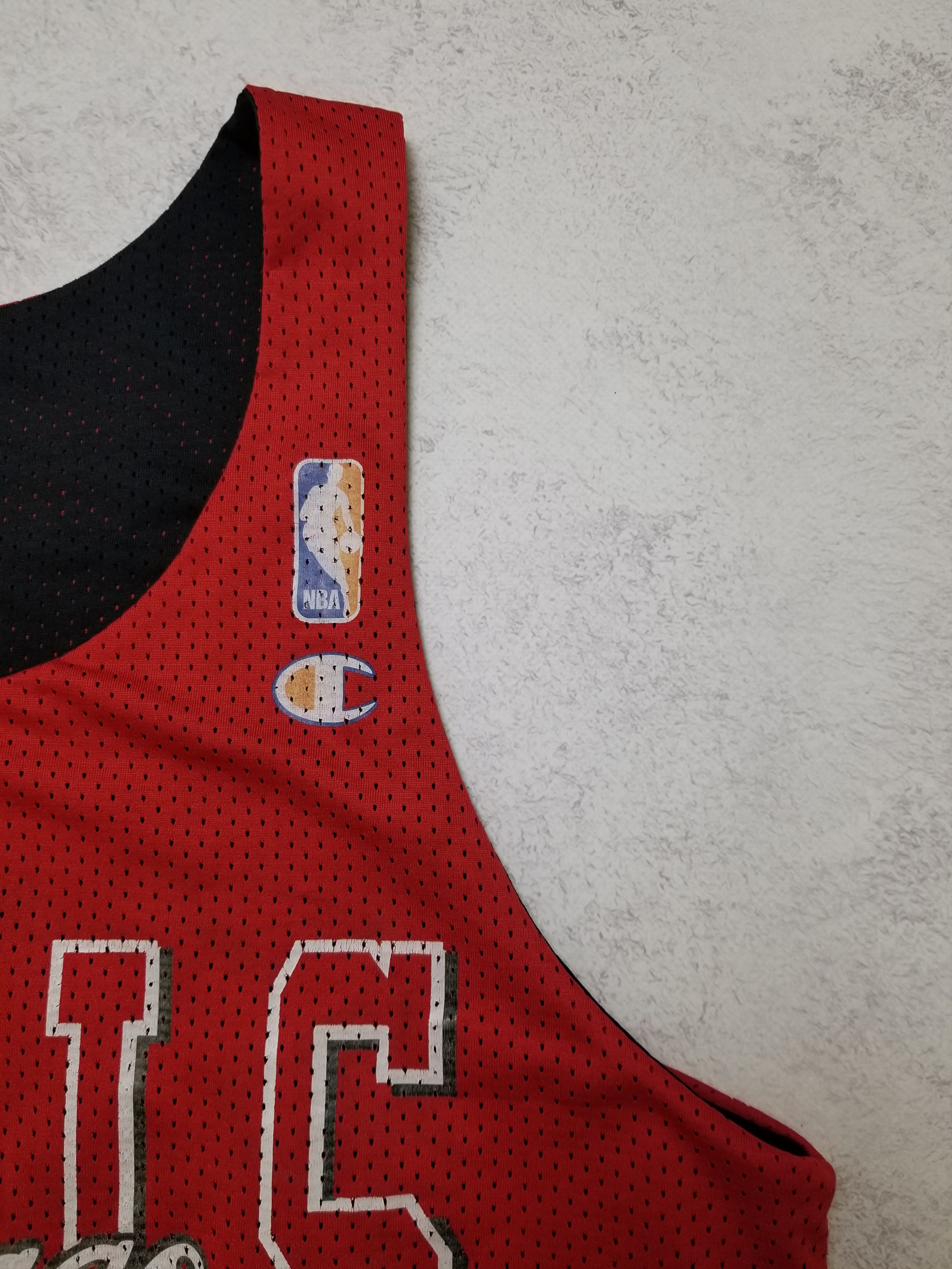 Champion VTG Reversible Chicago Bulls NBA Basketball Jersey Size US XXS / EU 40 - 11 Thumbnail