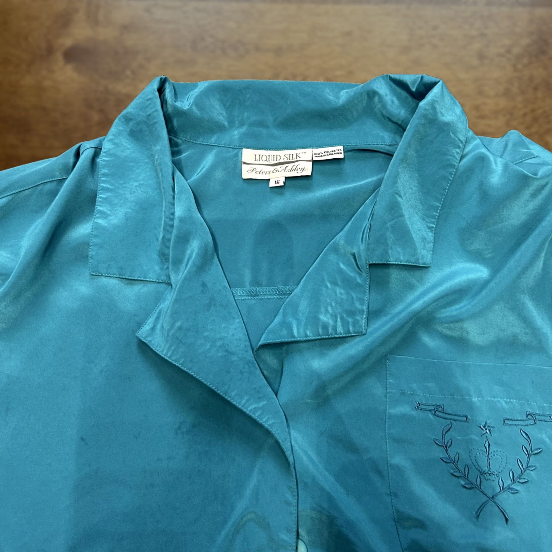 Liquid Blue Peters & Ashley Shirt Womens 16 Blue Liquid Silk Embroidered Button Front Top Size XXL / US 16-18 / IT 52-54 - 1 Thumbnail