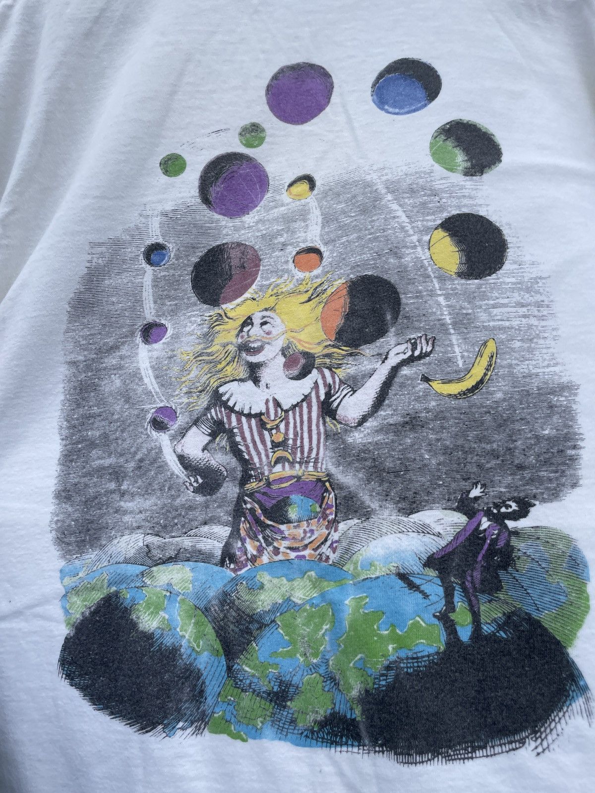 Hard Rock Cafe Hard Rock Cafe Save The Planet 1991 Queen Innuendo T shirt Size US XL / EU 56 / 4 - 13 Thumbnail
