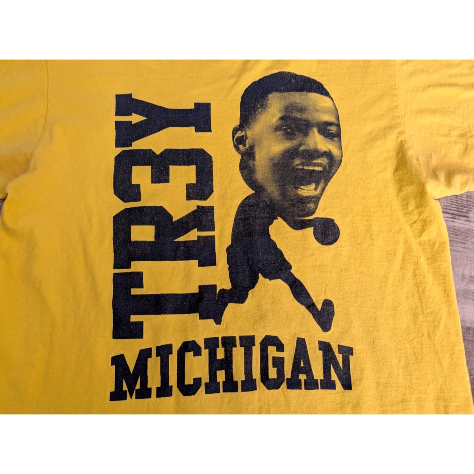 Fruit Of The Loom VINTAGE Trey Burke Tr3y Big head Michigan Wolverines Yellow Tee Shirt Rare VHTF Size M Size US M / EU 48-50 / 2 - 2 Thumbnail