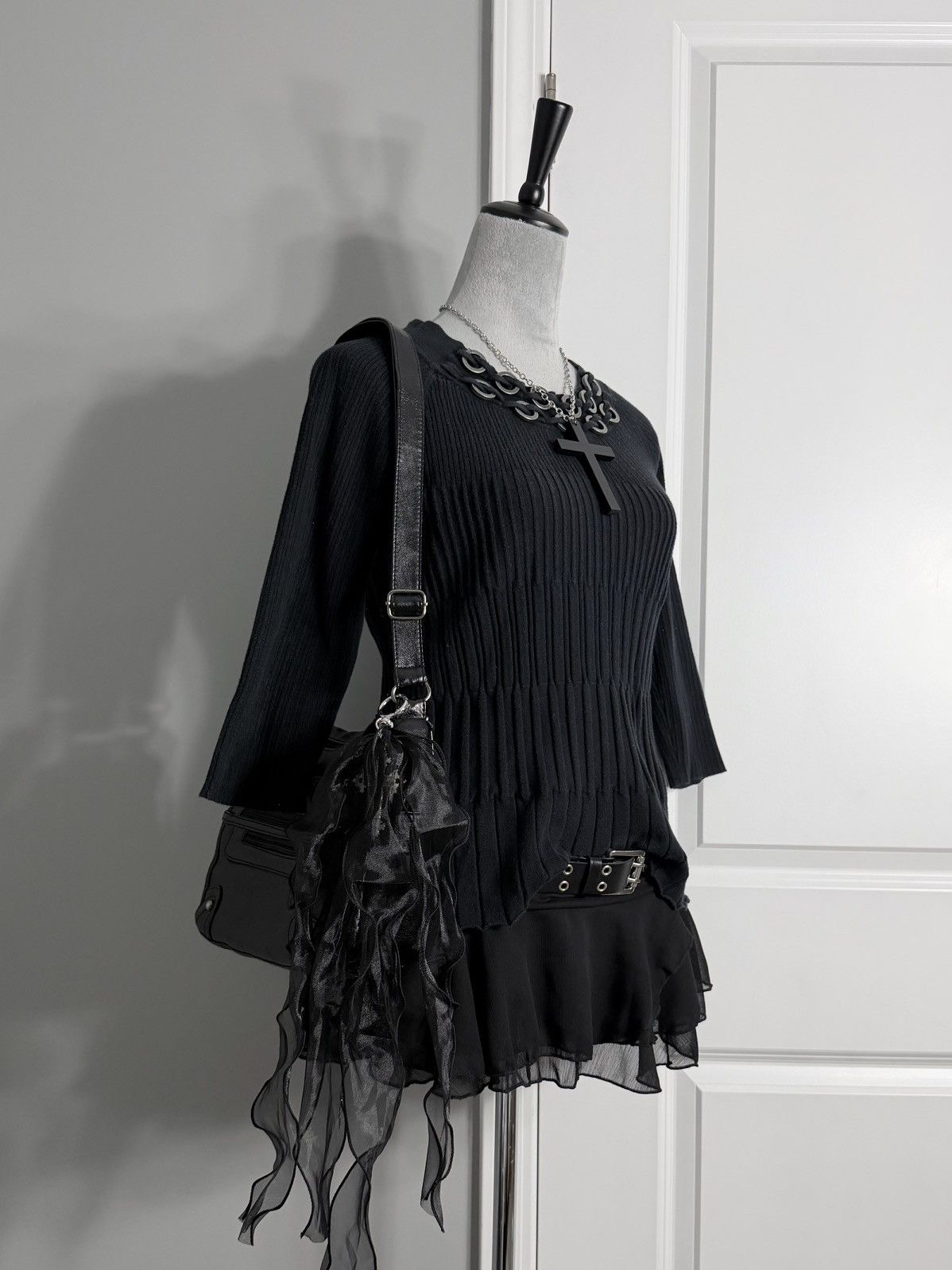 Other Black Ribbed Grommet Studded Scoop Neck 3/4 Sleeve Sweater Size M / US 6-8 / IT 42-44 - 7 Thumbnail