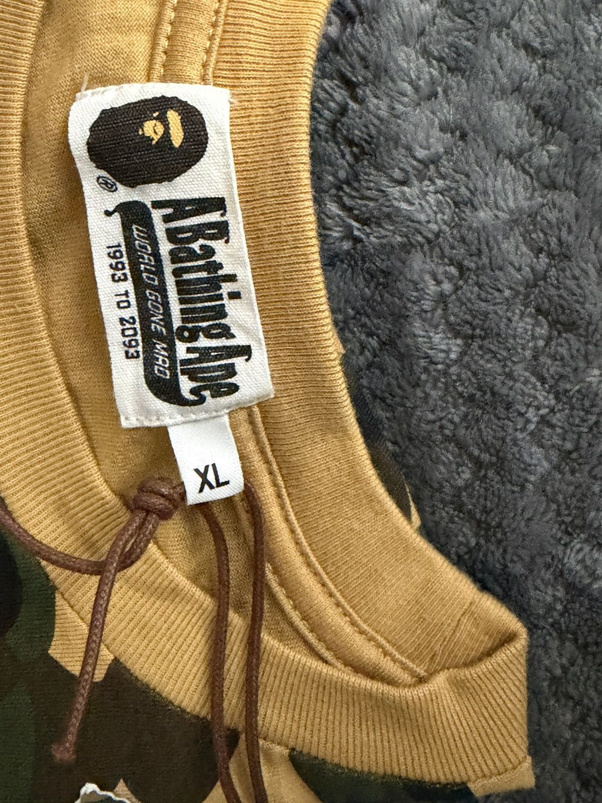 Bape Bape Yellow Camo One point Tee size XL Small defect Size US XL / EU 56 / 4 - 5 Thumbnail