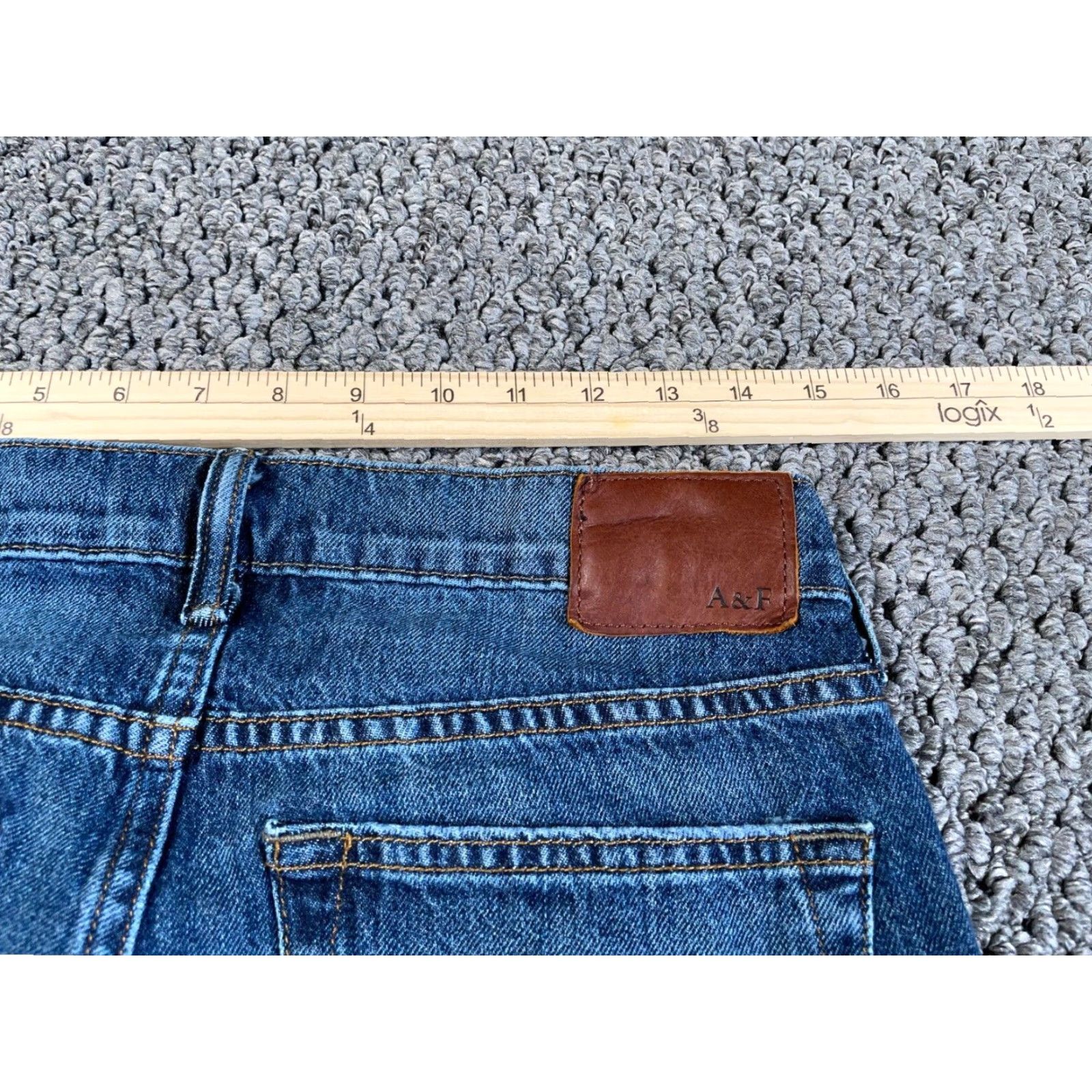 Abercrombie & Fitch VINTAGE Abercrombie & Fitch Jeans Slim 30 x 28 Blue Denim Striped 90s Hipster Mens Jeans (5-Pocket) Short Version: 30 in Inseam 28 in Size US 30 / EU 46 - 4 Thumbnail