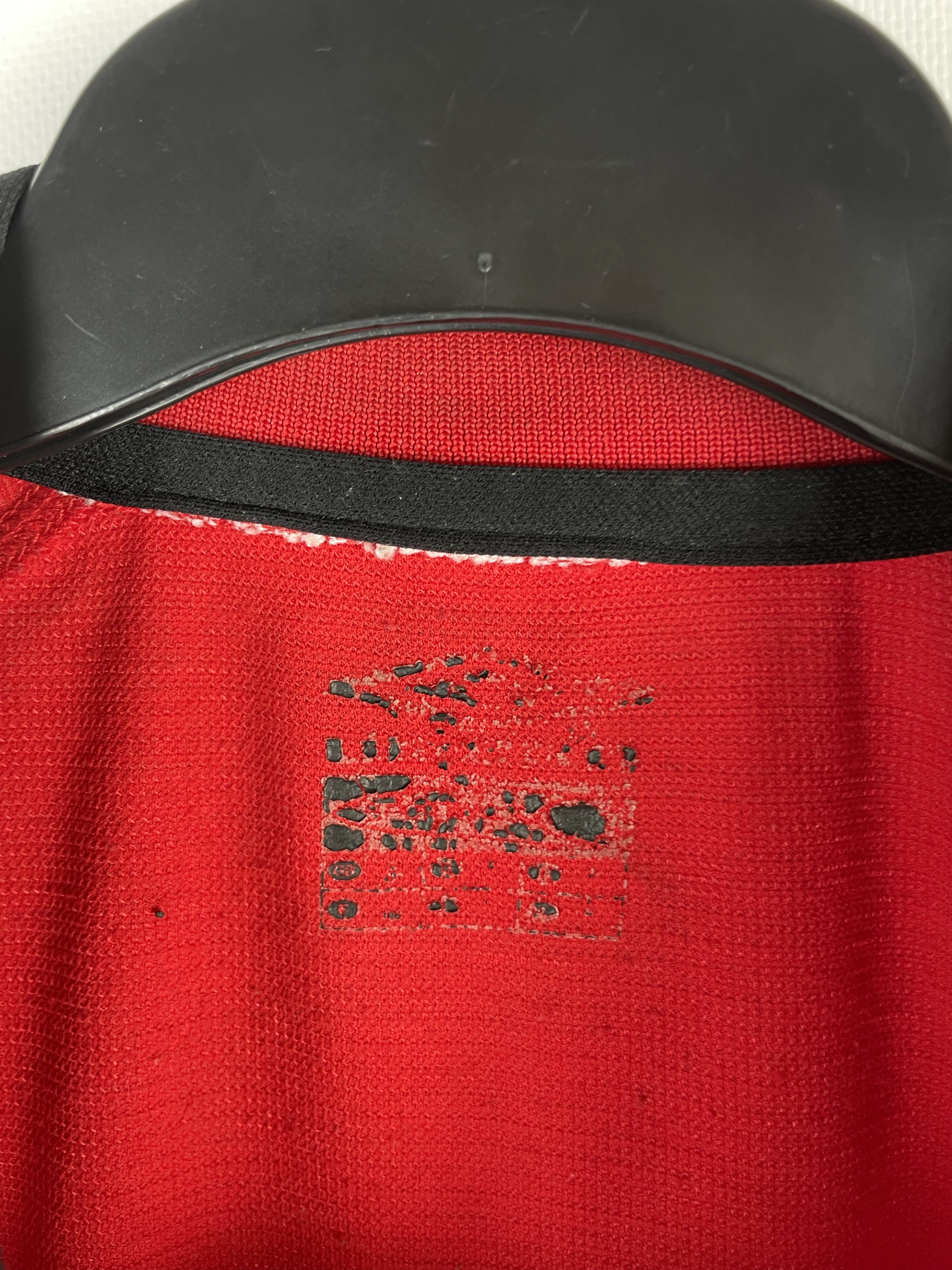 Umbro Umbro Manchester United 2000/2001 Home Kit Soccer Jersey Size US L / EU 52-54 / 3 - 8 Thumbnail