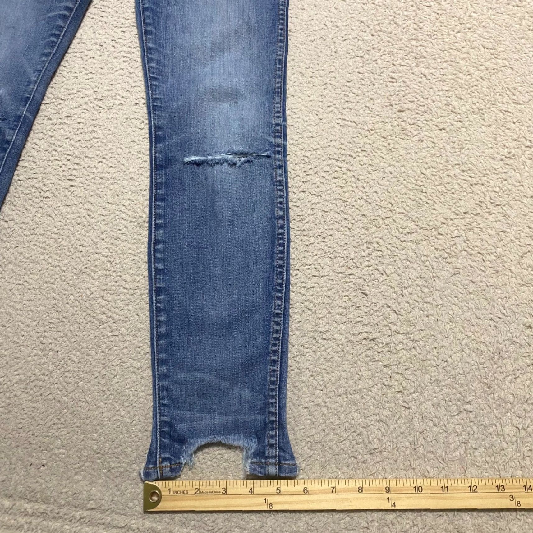 Madewell Madewell Jeans Womens sz 26 Blue Denim High Rise Skinny Distressed Medium Wash Size 26" / US 2 / IT 38 - 5 Thumbnail