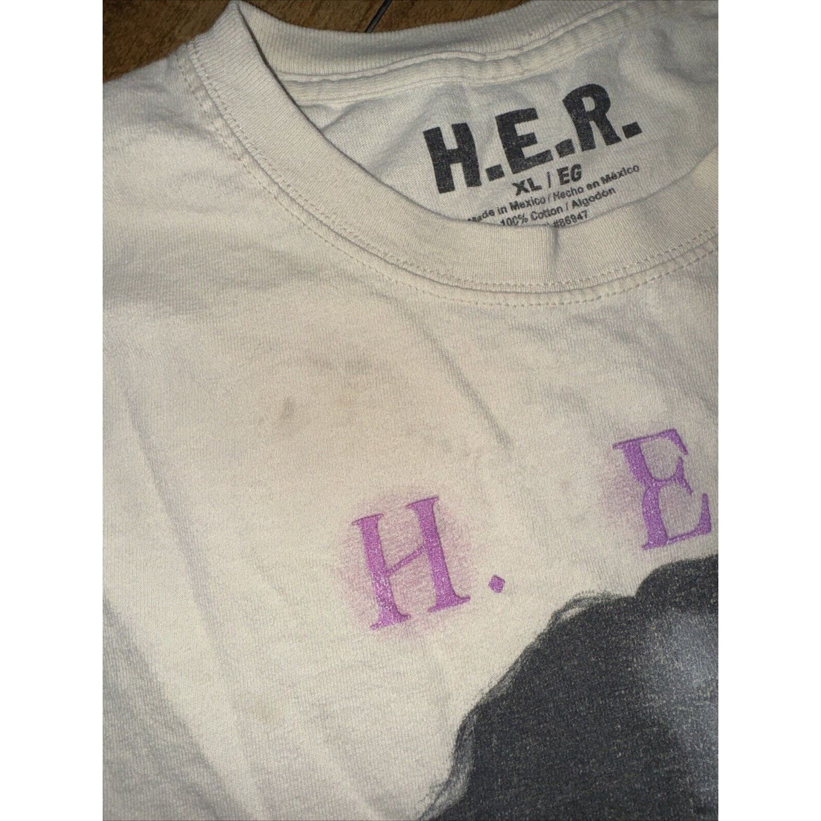 Band Tees × Rap Tees H.E.R. Back Of My Mind T-Shirt Tan XL 22x27 Size US XL / EU 56 / 4 - 5 Thumbnail
