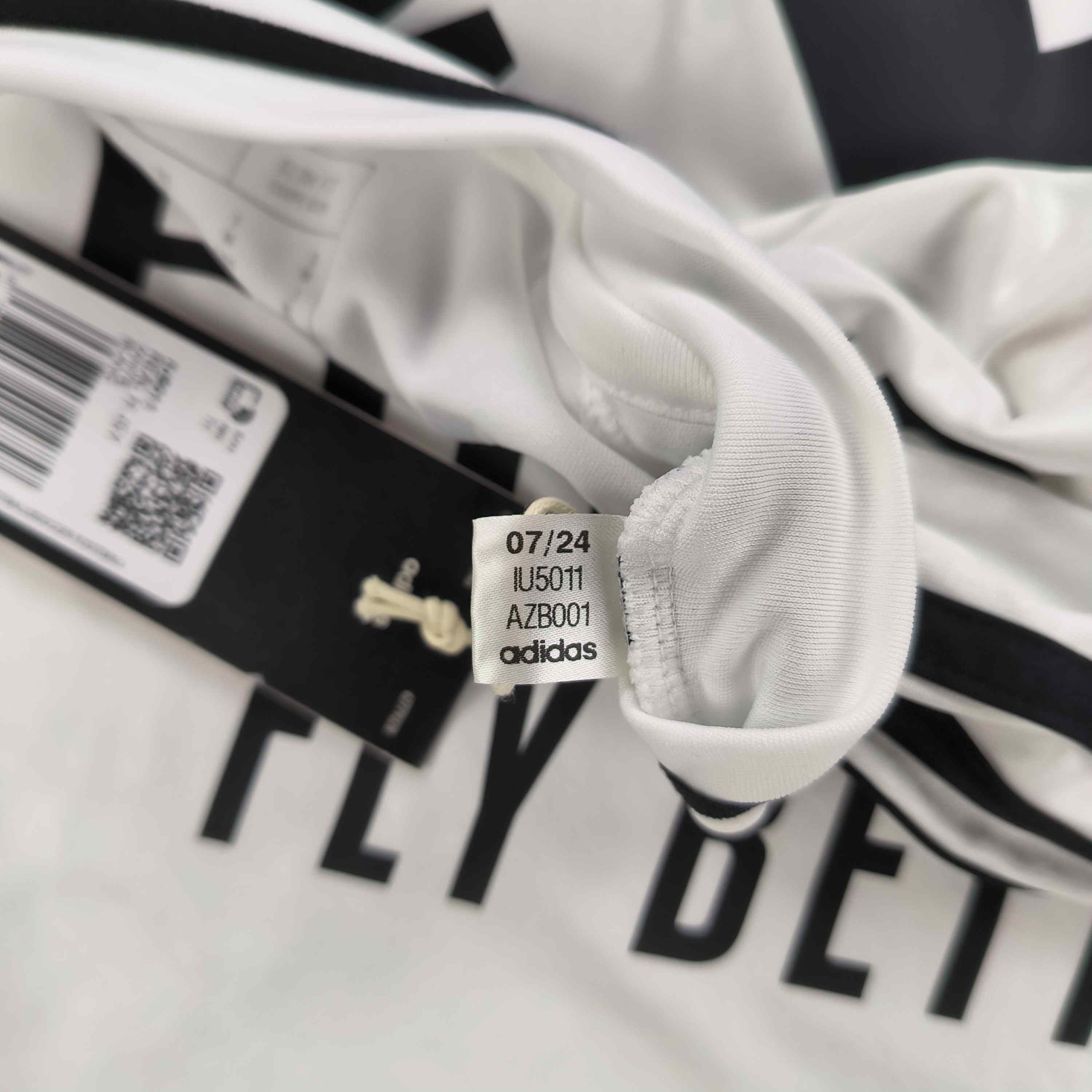 Adidas NEW Real Madrid 2024-25 home Bellingham football jersey sz M Size US M / EU 48-50 / 2 - 6 Thumbnail