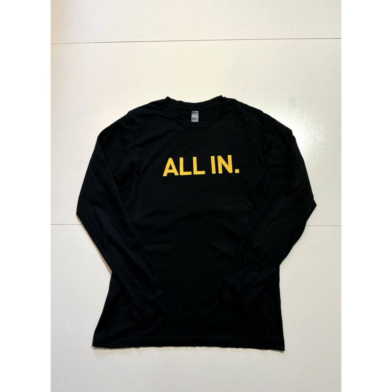Vintage VINTAGE Activision All In Video Game Gaming Promo Black Graphic Long Sleeve T-Shirt Sz.L Mens Large Black Graphic T-Shirt Games Promo 90s Size US L / EU 52-54 / 3 - 2 Thumbnail