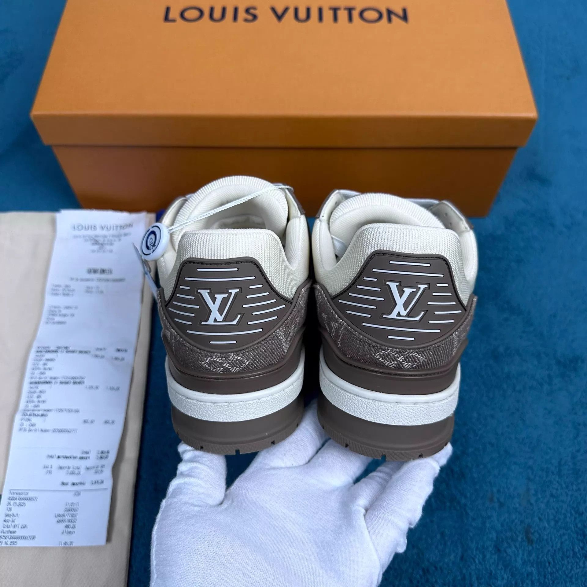 Louis Vuitton LV Trainer 26 Leather Low Top Sneaker Tan 38 Size US 7.5 / IT 37.5 - 4 Thumbnail