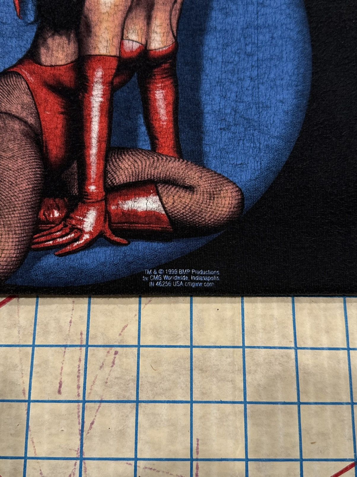 Vintage Vintage Betty Page Pin Up Tee Black Mens Size Large 1999 Size US L / EU 52-54 / 3 - 6 Thumbnail