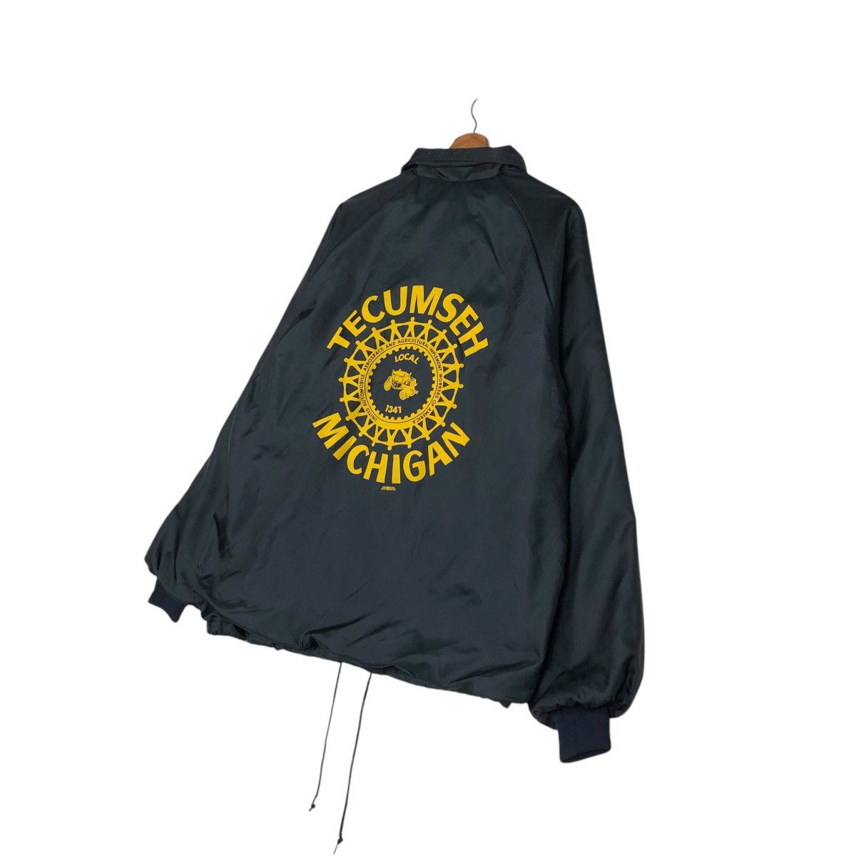 Japanese Brand 📌Vintage Light Jacket Button Tecumseh Michigan Big Logo Size US M / EU 48-50 / 2 - 11 Thumbnail