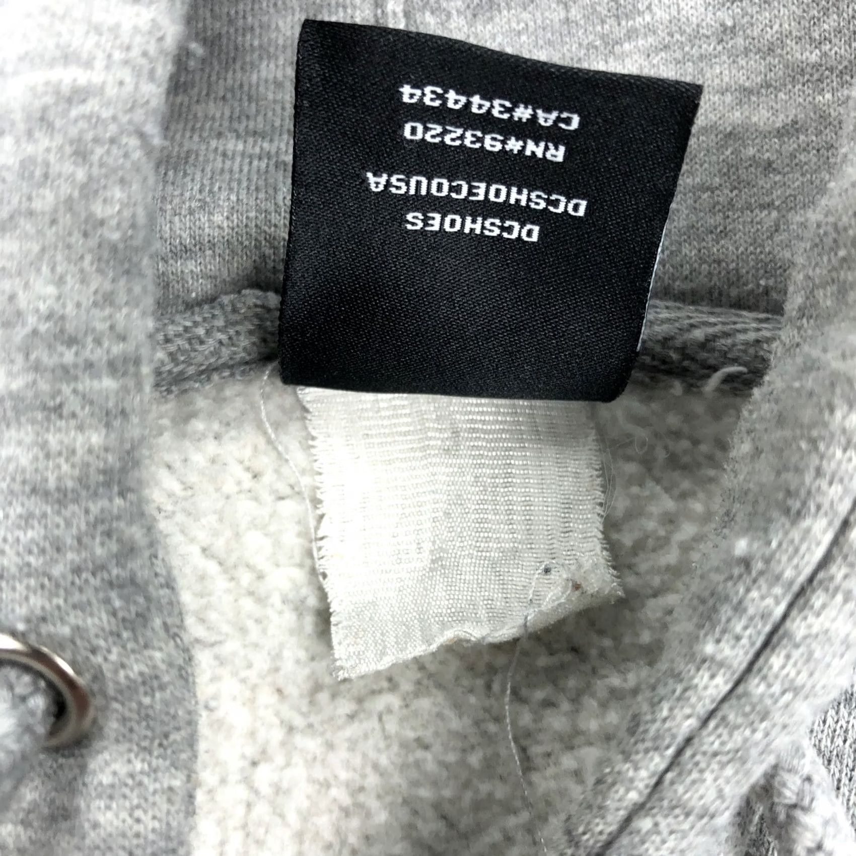 Vintage VINTAGE DC Shoes Hoodie Men XL Gray Logo Graphic Sweatshirt Skate PullOver Pullover Fleece Knit Pocket Hooded Size US XL / EU 56 / 4 - 6 Thumbnail