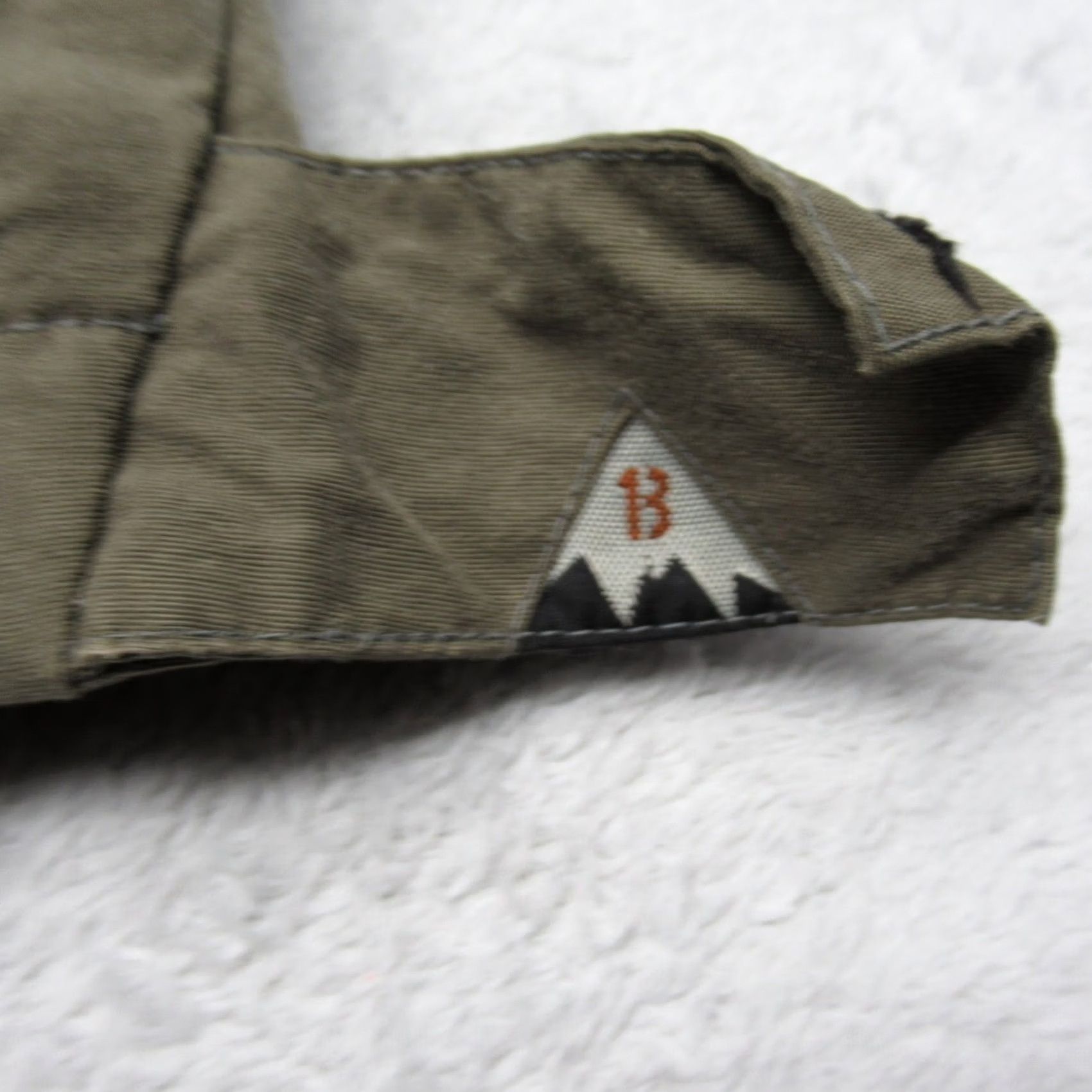 Burton Burton Jacket Men L Anorak Green 1/2 Zip Waterproof Breathable Pockets Logo Zipper Winter Spring Fall Hiking Camping Walking Nylon Polyester Beige? Size US L / EU 52-54 / 3 - 6 Thumbnail