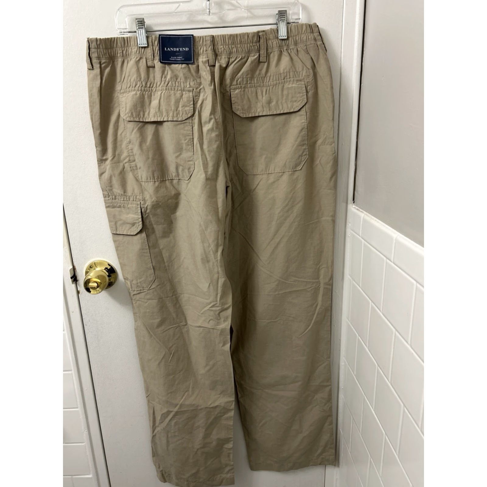 Lands' End Lands' End Pants Mens 36x32 Tan Field Khaki Cargo Traditional Fit YKK Trousers Cargo Pants Beige Men Medium? Size US 36 / EU 52 - 6 Thumbnail