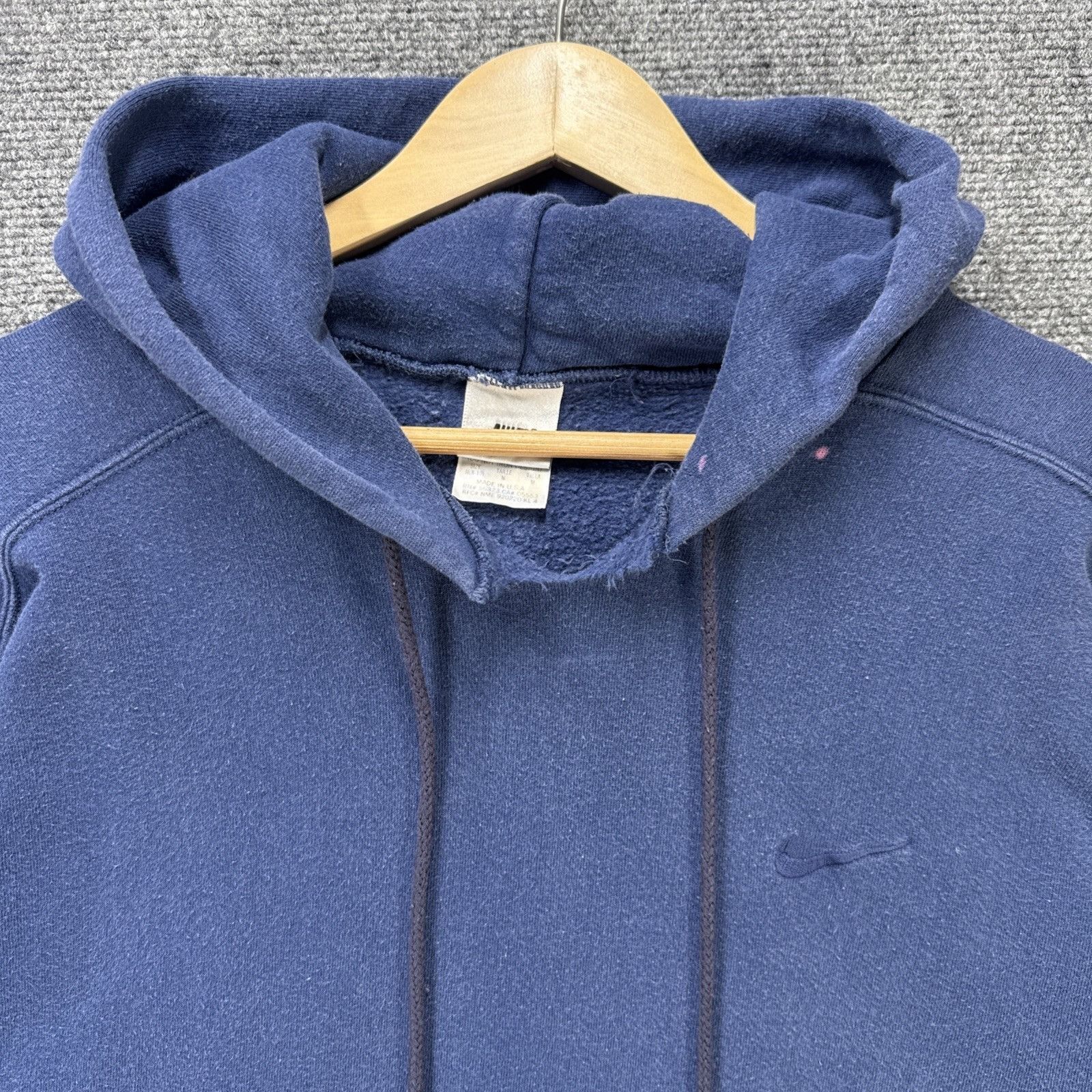 Nike Vintage Nike Hoodie Mens Large Navy 90s Center Swoosh Size US L / EU 52-54 / 3 - 1 Thumbnail