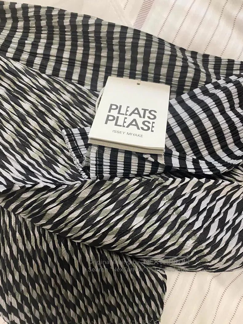 Issey Miyake Issey Miyake size:one size Black long-sleeve Size XXS / US 00 / IT 34 - 2 Thumbnail