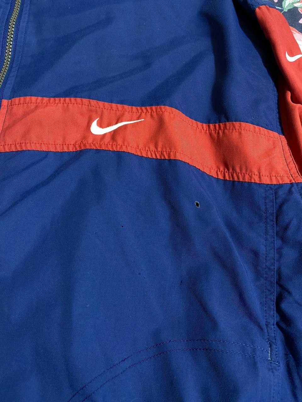 Nike × Vintage 90s Nike Swoosh Vintage Y2K Oversized Windbreaker Jacket Size US L / EU 52-54 / 3 - 18 Thumbnail