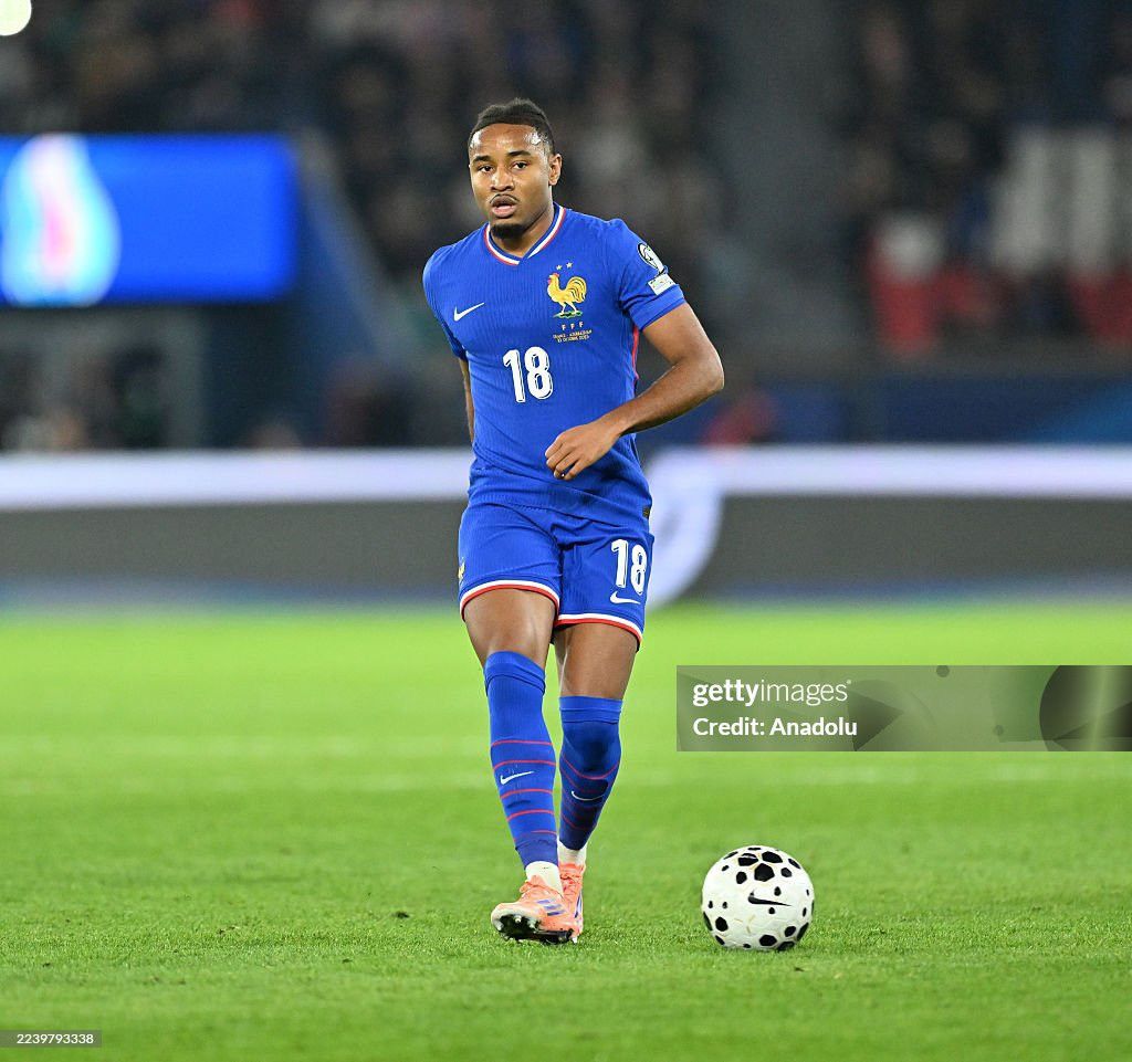 Nike Nike France 2025 #18 Nkunku Soccer Player Issue Match Shorts Size US 32 / EU 48 - 3 Thumbnail