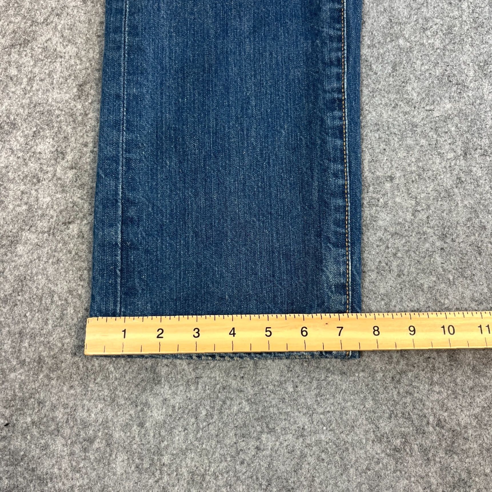 Levi's Levi's 505 Jeans Regular Straight 34 32 Medium Wash Vintage Blue Zip Fly Mens Denim Size US 34 / EU 50 - 3 Thumbnail