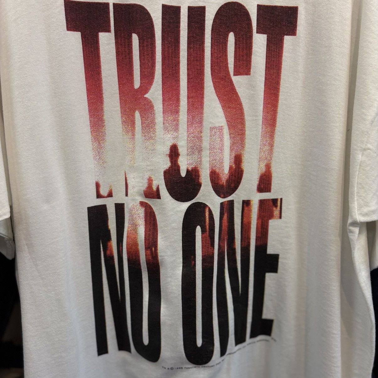 Fruit Of The Loom Vintage 1995 The X Files Trust No One Movie T-shirt XL Size US XL / EU 56 / 4 - 3 Thumbnail