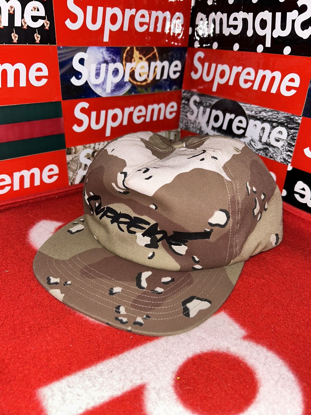 Supreme Supreme Futura Logo Crewneck & 5-Panel Chocolate Chip FW20 Size US L / EU 52-54 / 3 - 11 Thumbnail