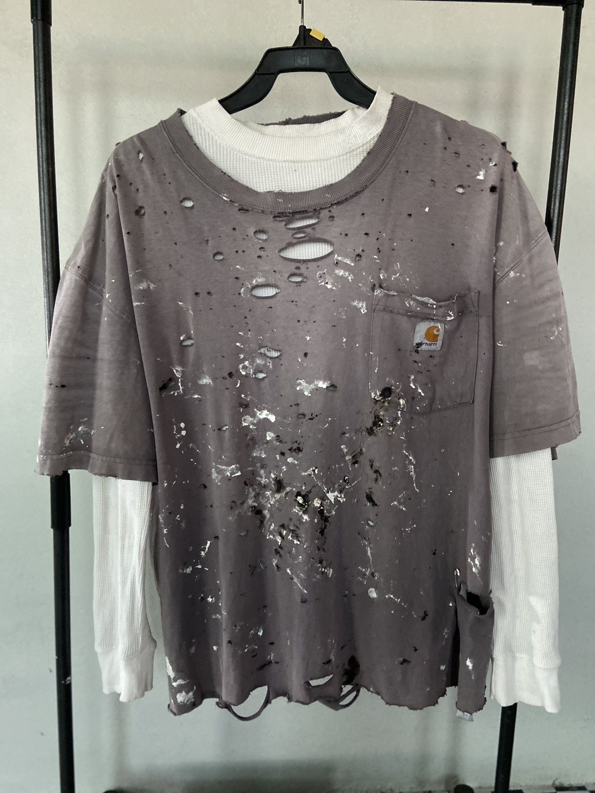 Carhartt Carhartt Thrashed Tee Pocket has a Rip and correct fade Size US XL / EU 56 / 4 - 1 Thumbnail