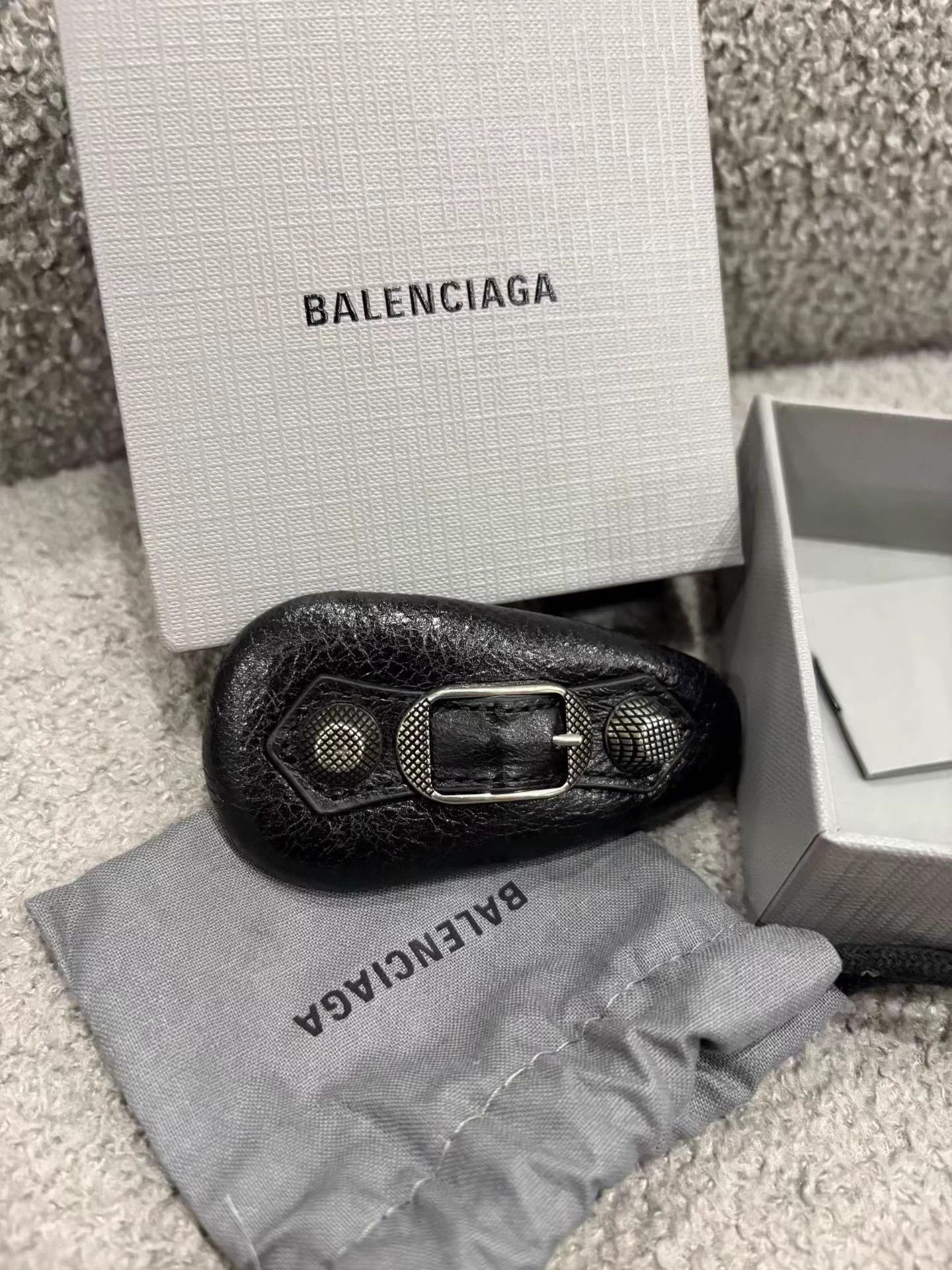 Balenciaga Balenciaga black leather hair clip Y2K deadstock Size ONE SIZE - 2 Thumbnail