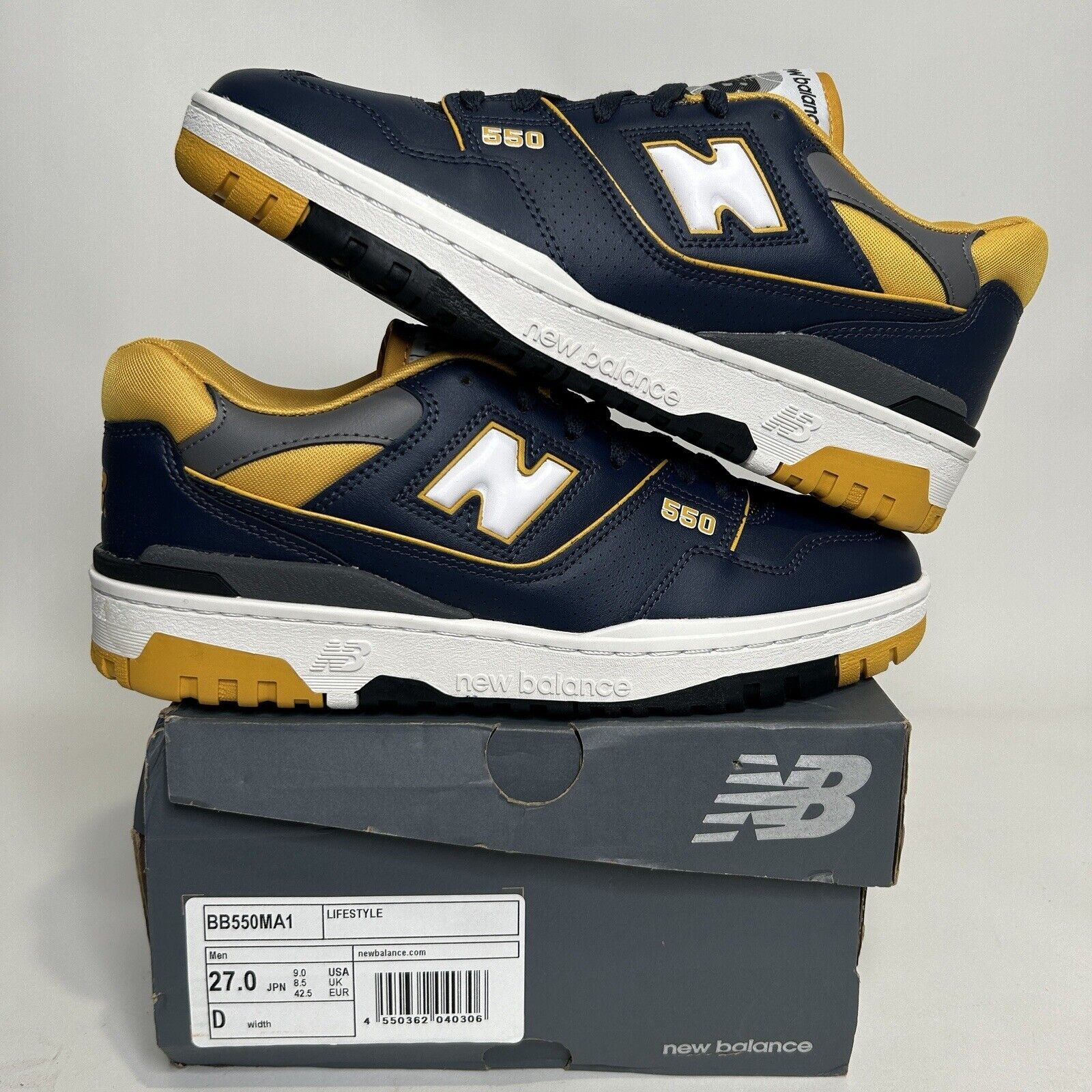 New Balance New Balance 550 “Michigan/Navy Yellow” 2024 Size US 9 / EU 42 - 1 Thumbnail