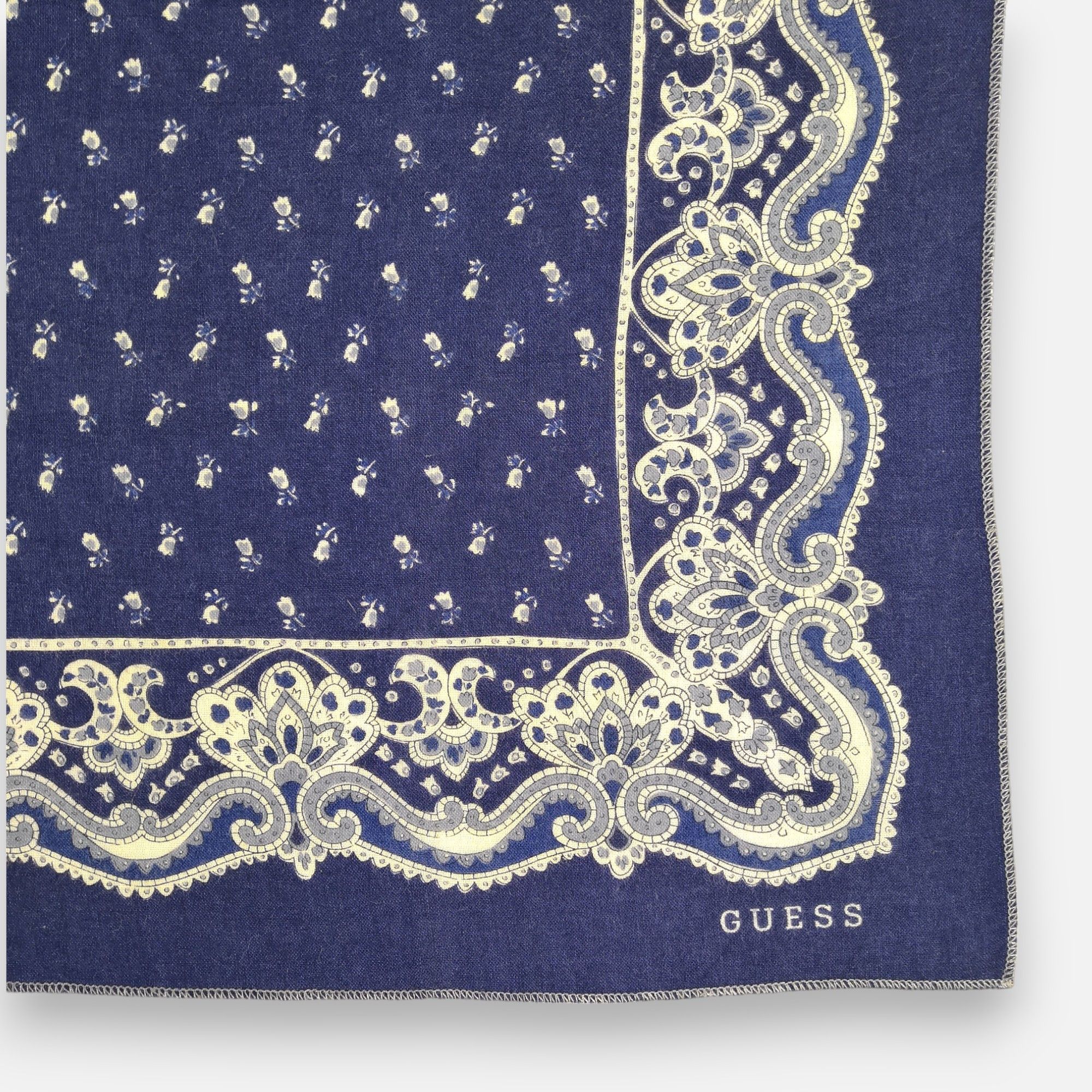 Guess × Vintage Vintage Guess Handkerchief Pocket Square Bandana Size ONE SIZE - 3 Thumbnail