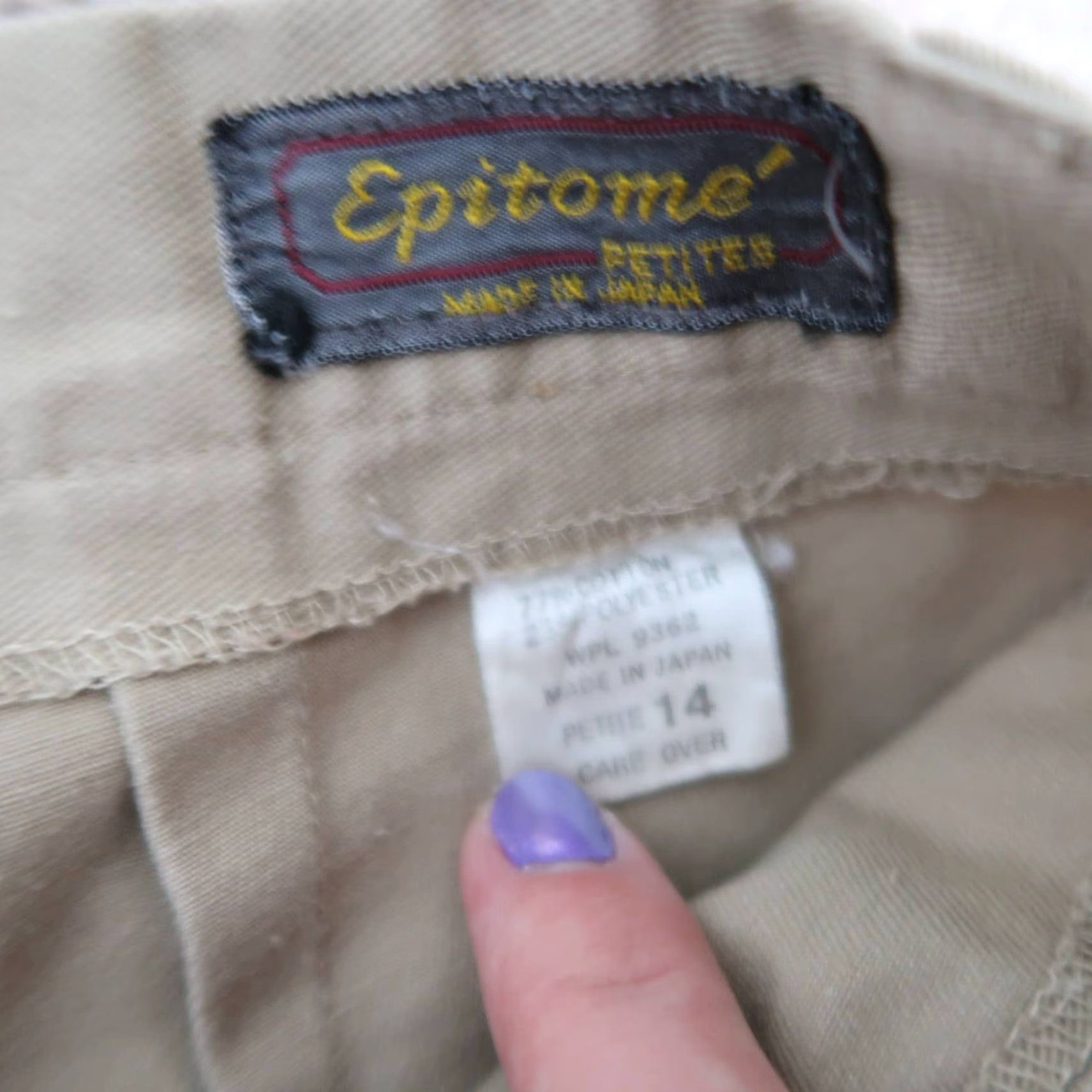 Vintage VINTAGE 90s tan khaki pleat front straight leg trouser pants 14P Petite Cotton - Epitome Mens? Wait—must not guess gender. Use original words only. Size 26" / US 2 / IT 38 - 4 Thumbnail