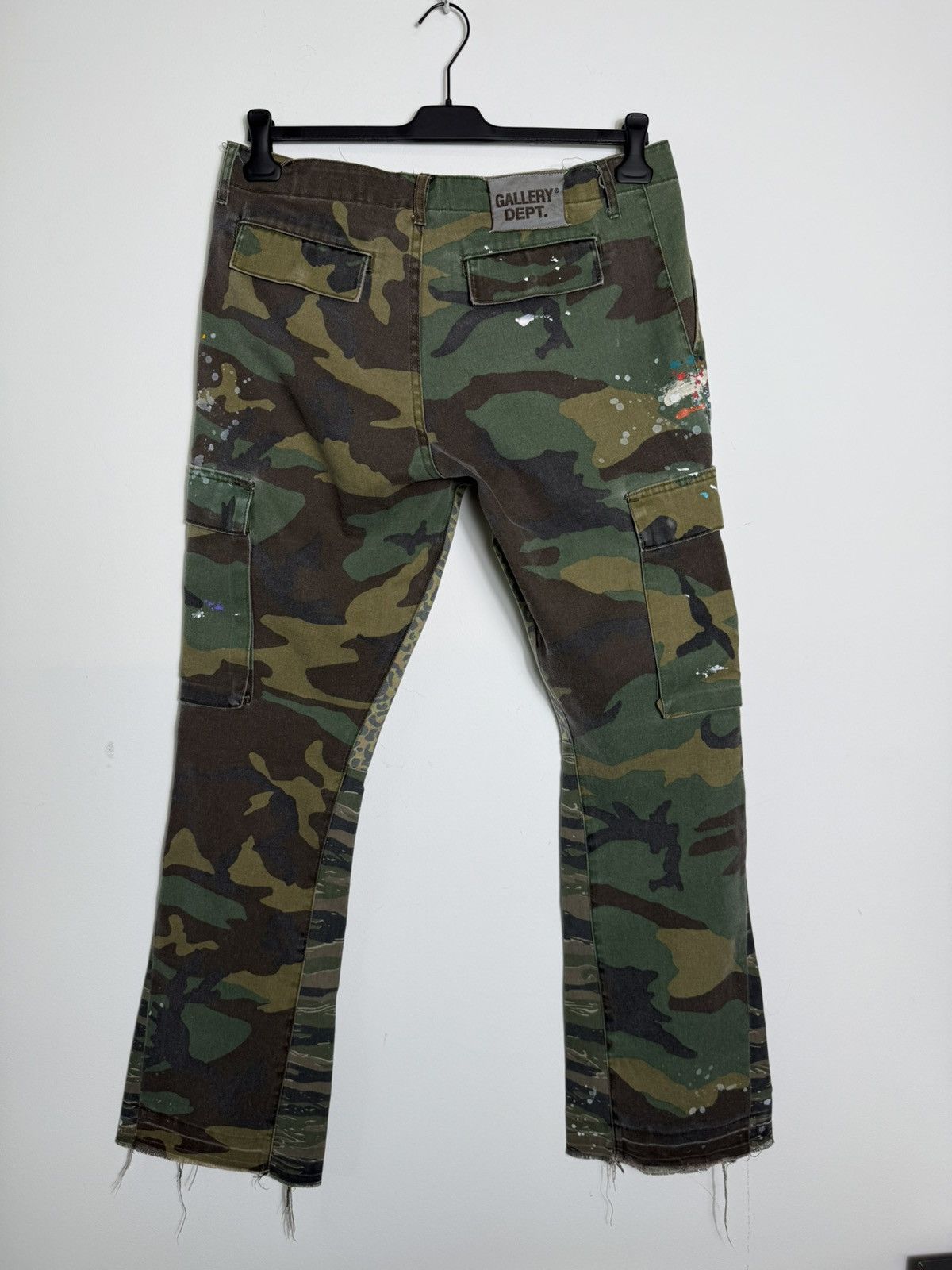 Gallery Dept. Gallery Dept Camo Flares Jeans W34 Paint Distressed Size US 34 / EU 50 - 6 Thumbnail