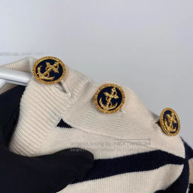 Louis Vuitton Louis Vuitton Boat anchor gold button knit stripe short sl Size S / US 4 / IT 40 - 4 Thumbnail