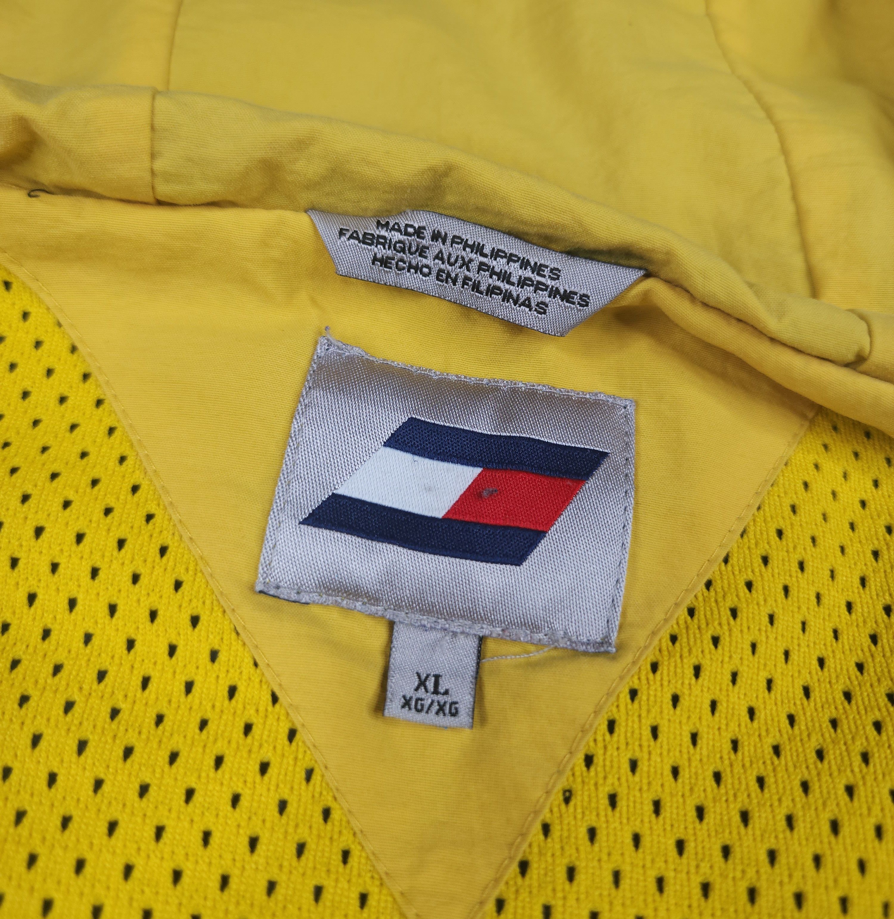 Tommy Hilfiger Tommy Hilfiger full zip hooded windbreaker jacket Size XL Size US XL / EU 56 / 4 - 5 Thumbnail