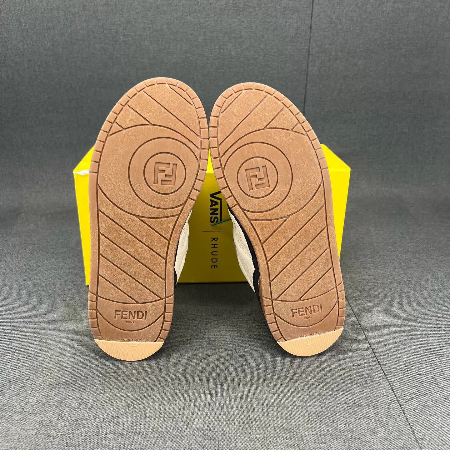 Fendi Fendi Match black and white size 37.5 like new Size US 7 / IT 37 - 7 Thumbnail