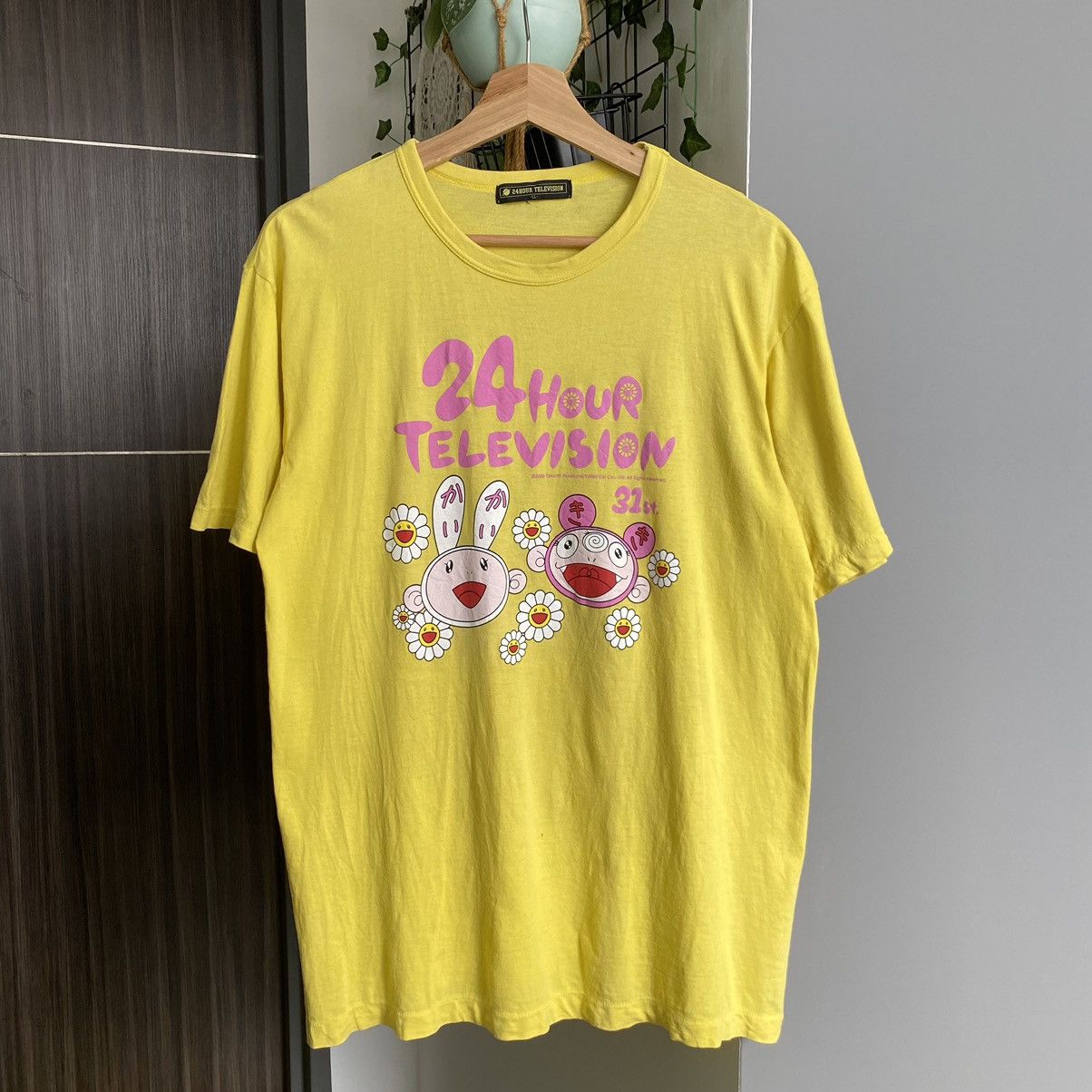 Takashi Murakami Vintage Faded Y2K Takashi Murakami ERD GRUNGE TSHIRT Size US L / EU 52-54 / 3 - 1 Thumbnail