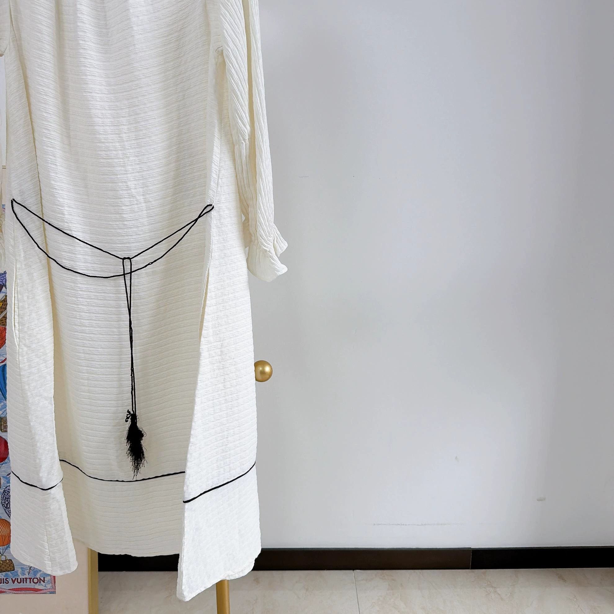Maje Maje White Off-Shoulder Dress Size 1 Size S / US 4 / IT 40 - 6 Thumbnail