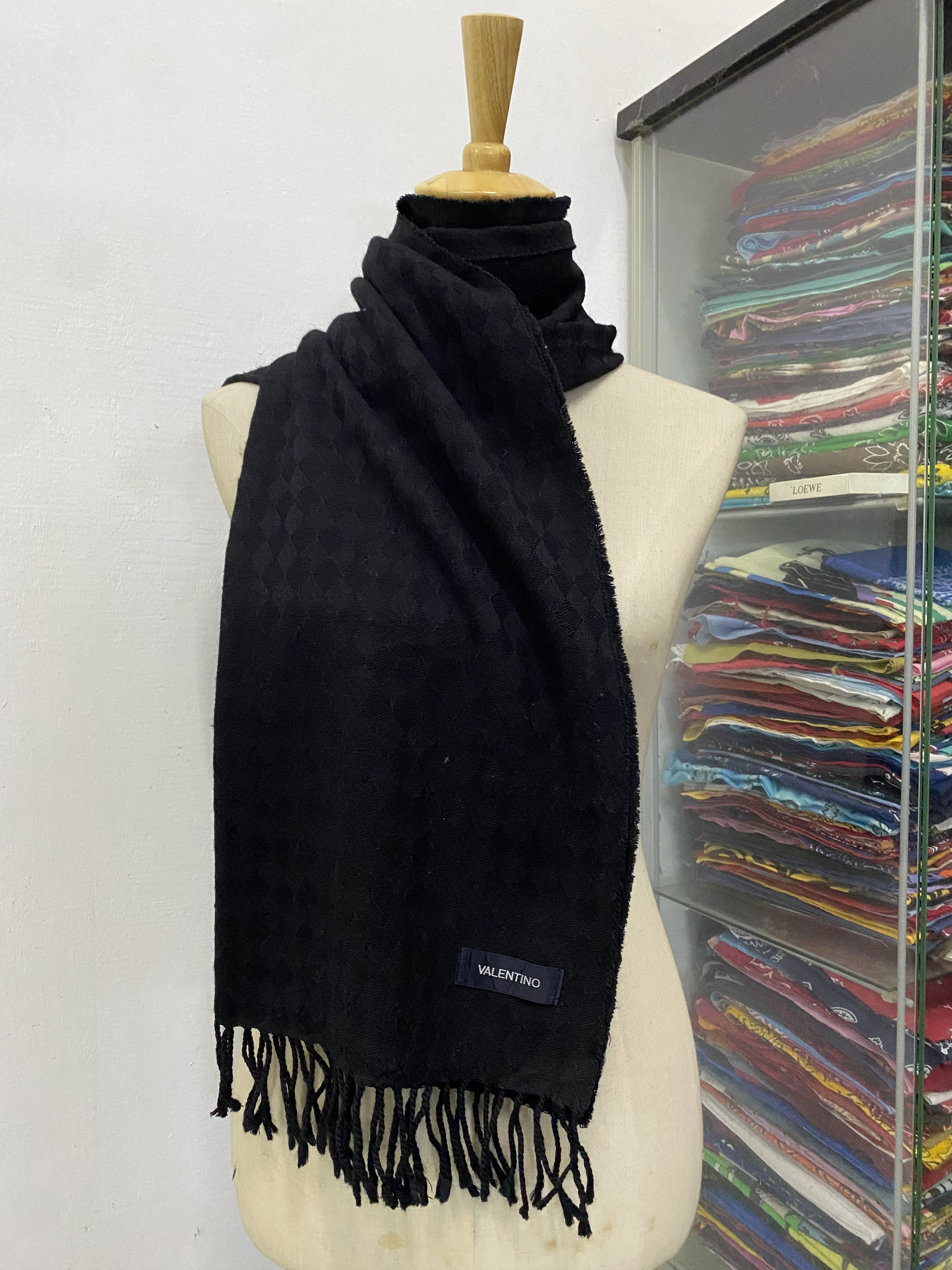 Valentino × Vintage Valentino Scarf / Muffler / Neckwear Size ONE SIZE - 1 Thumbnail