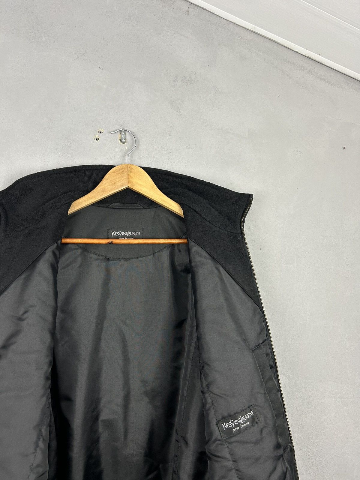 Yves Saint Laurent Yves Saint Laurent Pour Homme Black Jacket – Size 50 Size US L / EU 52-54 / 3 - 6 Thumbnail