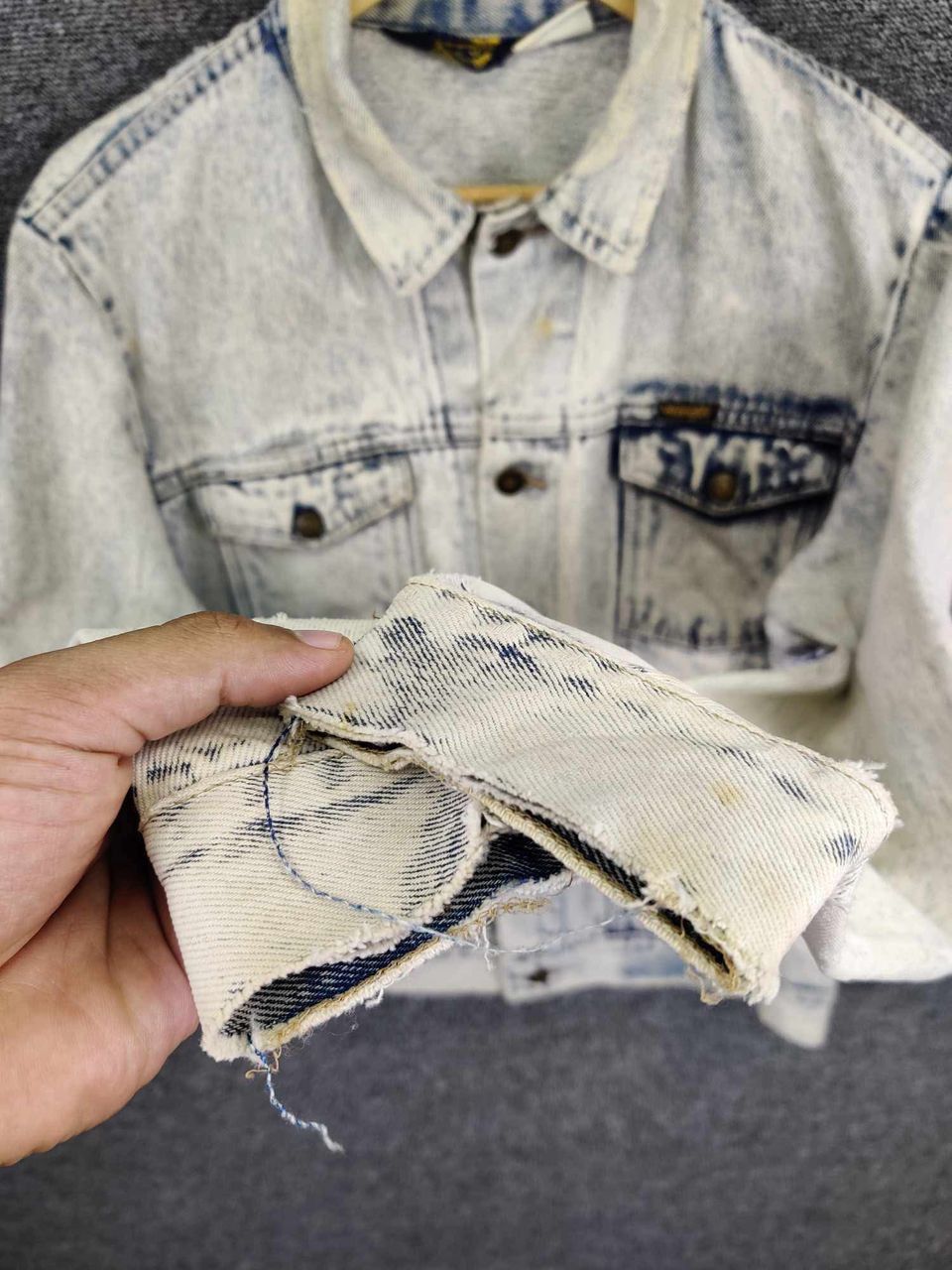 Wrangler Vintage Thrashed 90s Wrangler Acid Wash Denim Trucker Jacket Size US M / EU 48-50 / 2 - 11 Thumbnail