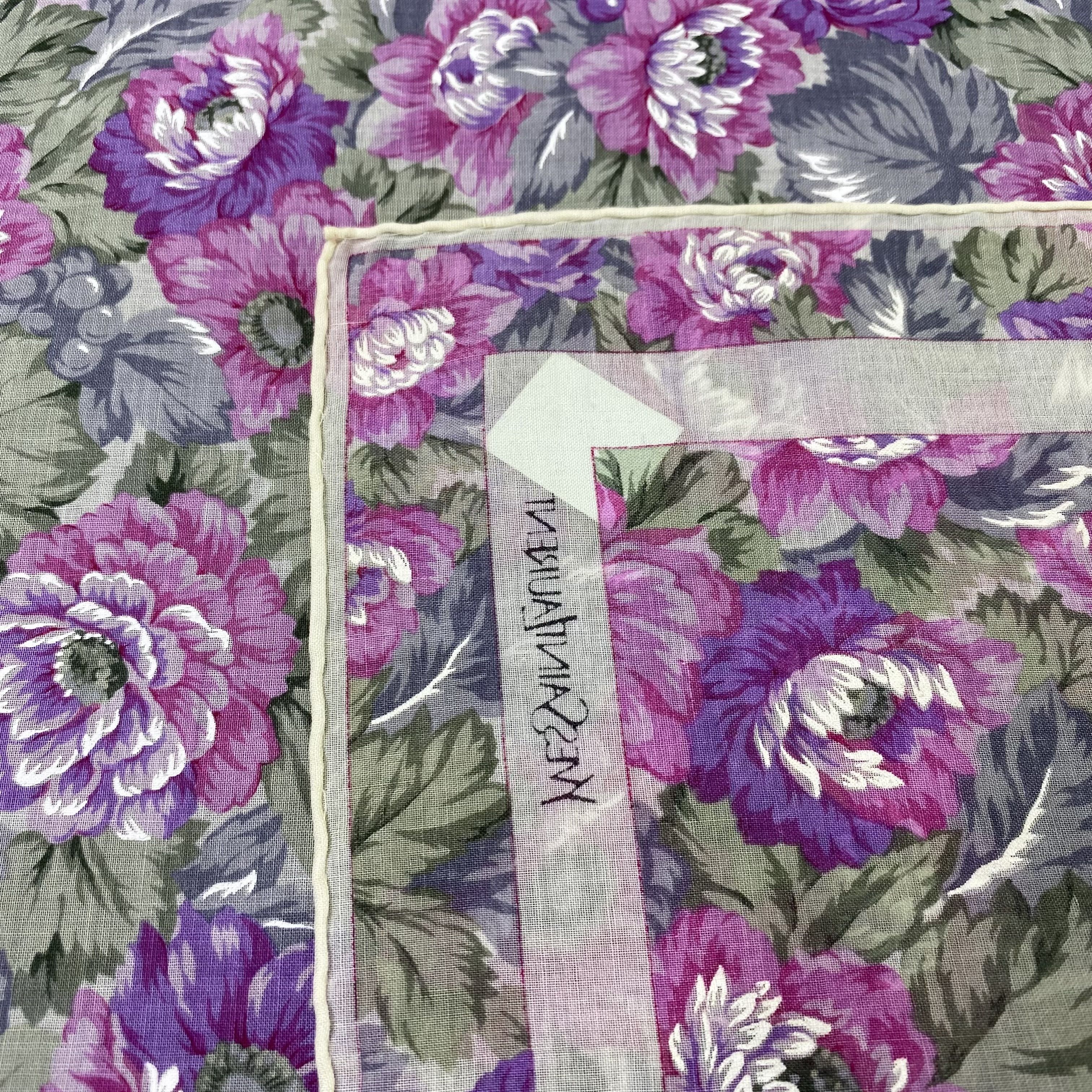 Yves Saint Laurent Yves Saint Laurent Handkerchief / Bandana /Neckerchief-B2115 Size ONE SIZE - 6 Thumbnail