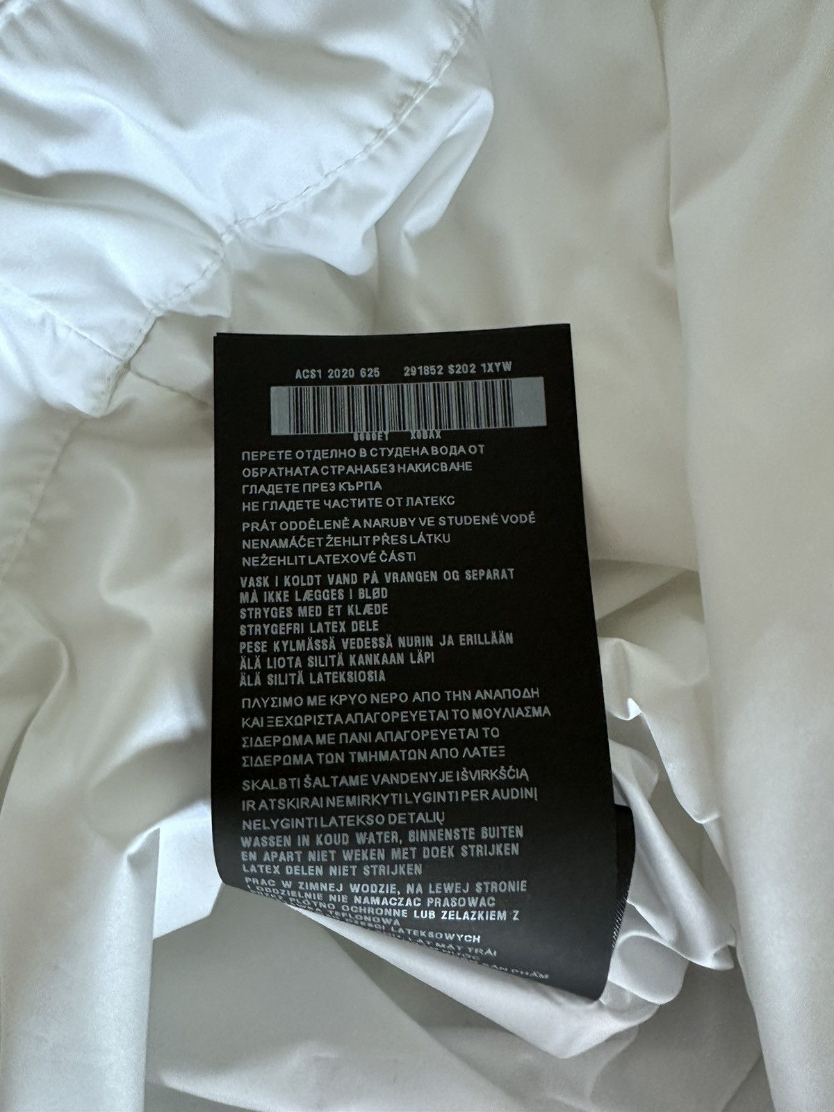 Prada Prada Waterproof Jumper Size S / US 4 / IT 40 - 7 Thumbnail